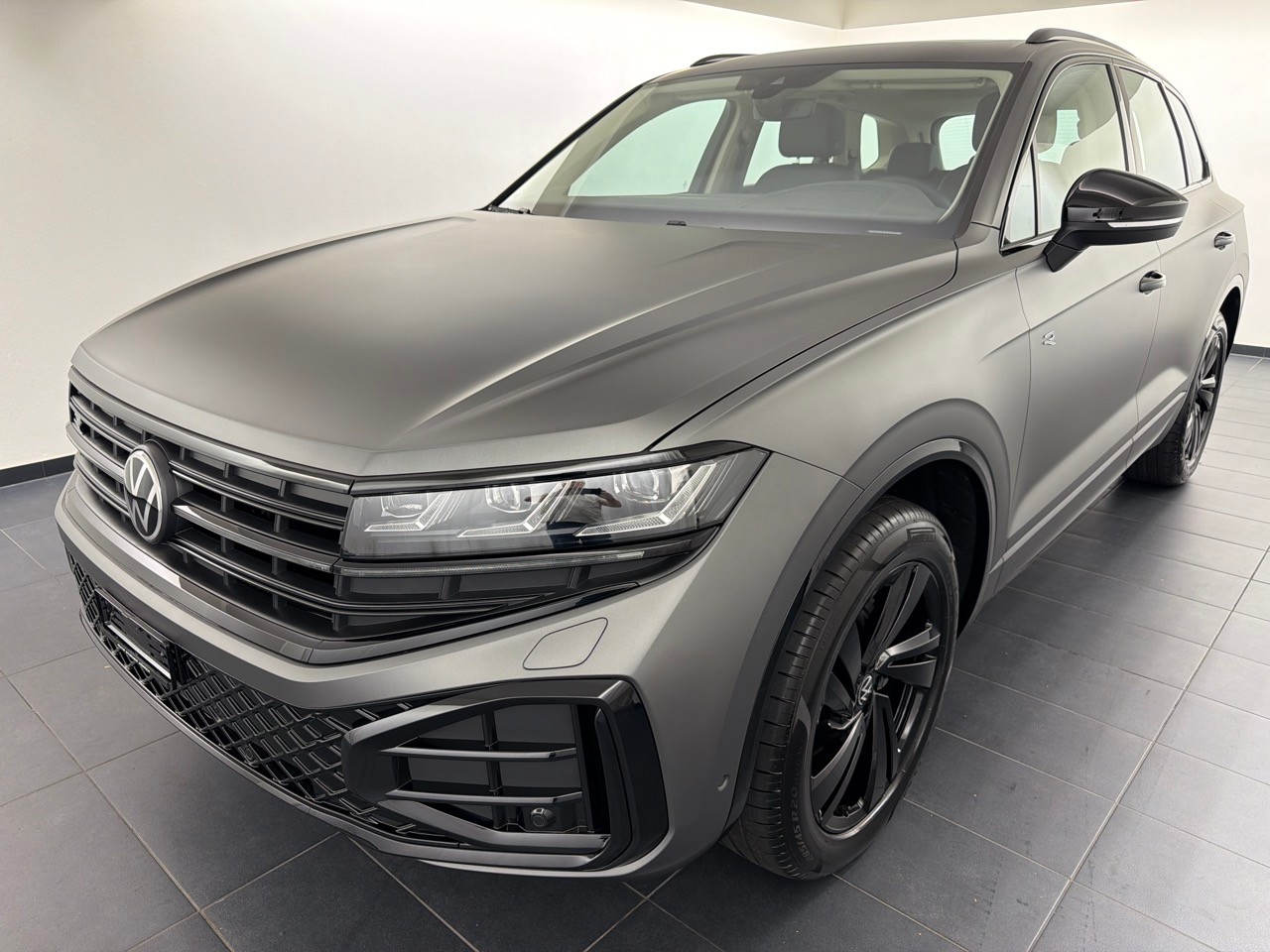 VW Touareg 3.0 TDI R-L F E