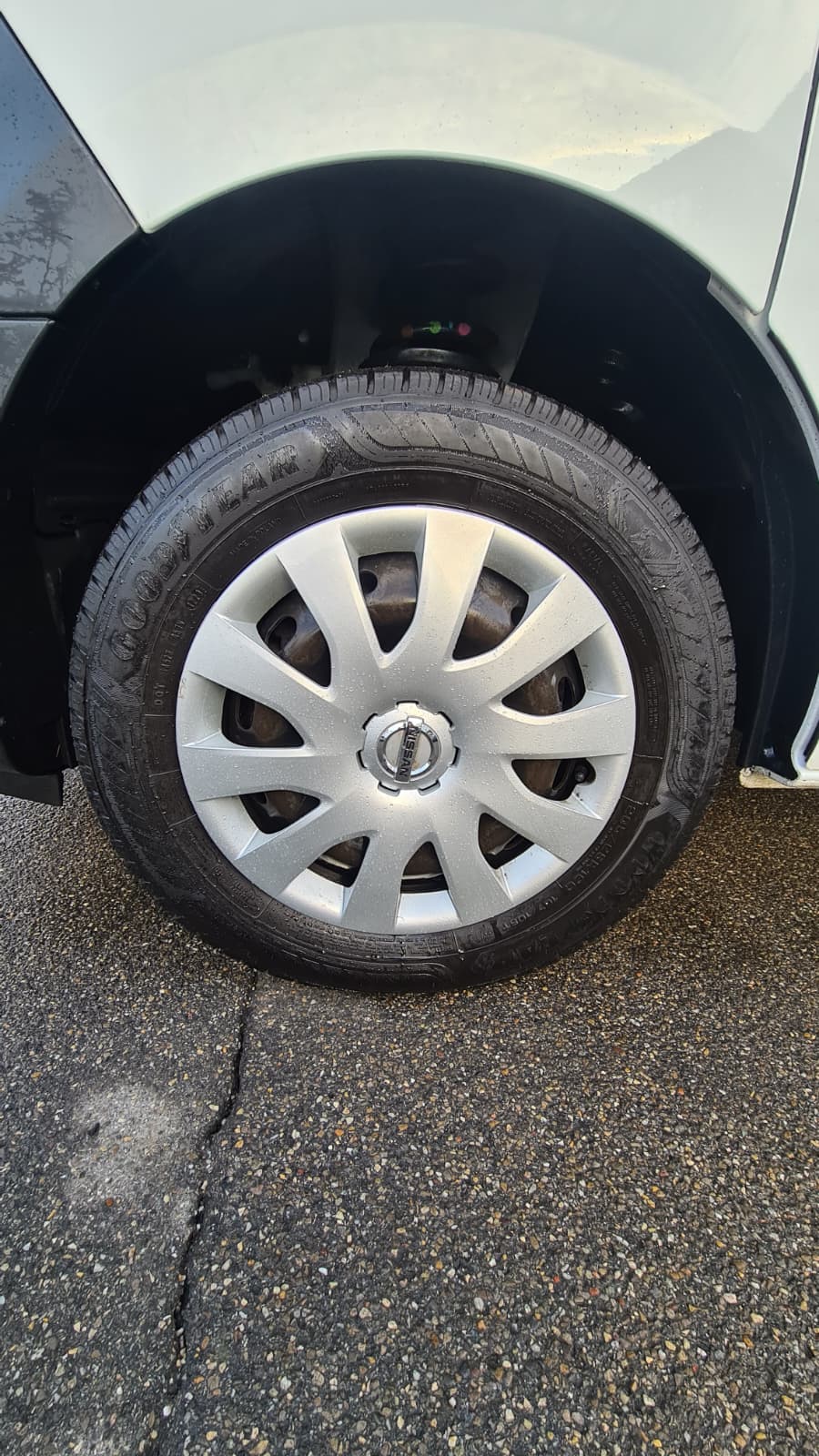 NISSAN NV300 dCi 125 2.9 L2H1 Comfort ** L2 H1 **3-Plätzer ** RF-Kamera ** Anh-Kupplung ** Werkstatt-Einrichtung ** Frisch Ab MFK-image-13