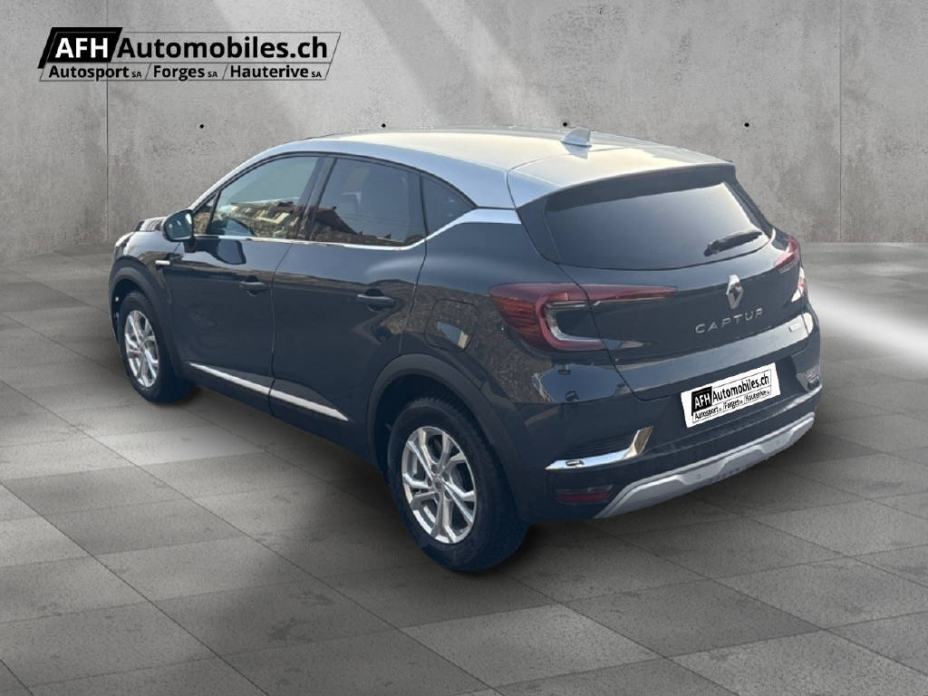 RENAULT Captur 1.6 E-Tech Plug-in Init-showroom-element-3