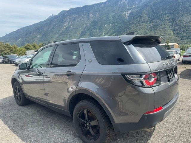 LAND ROVER Discovery Sport 2.0 TD4 SE AT9-image-3