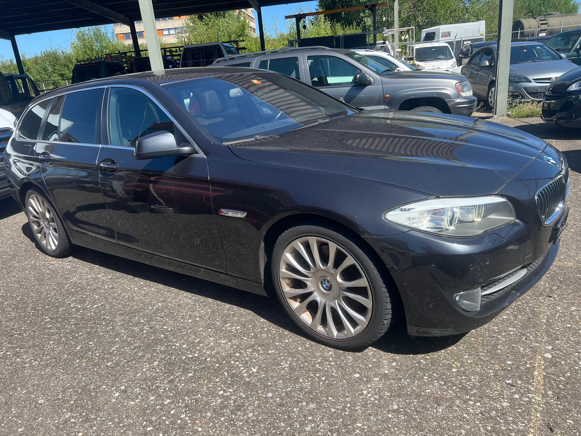 BMW 535i xDrive Touring Steptronic-image-11
