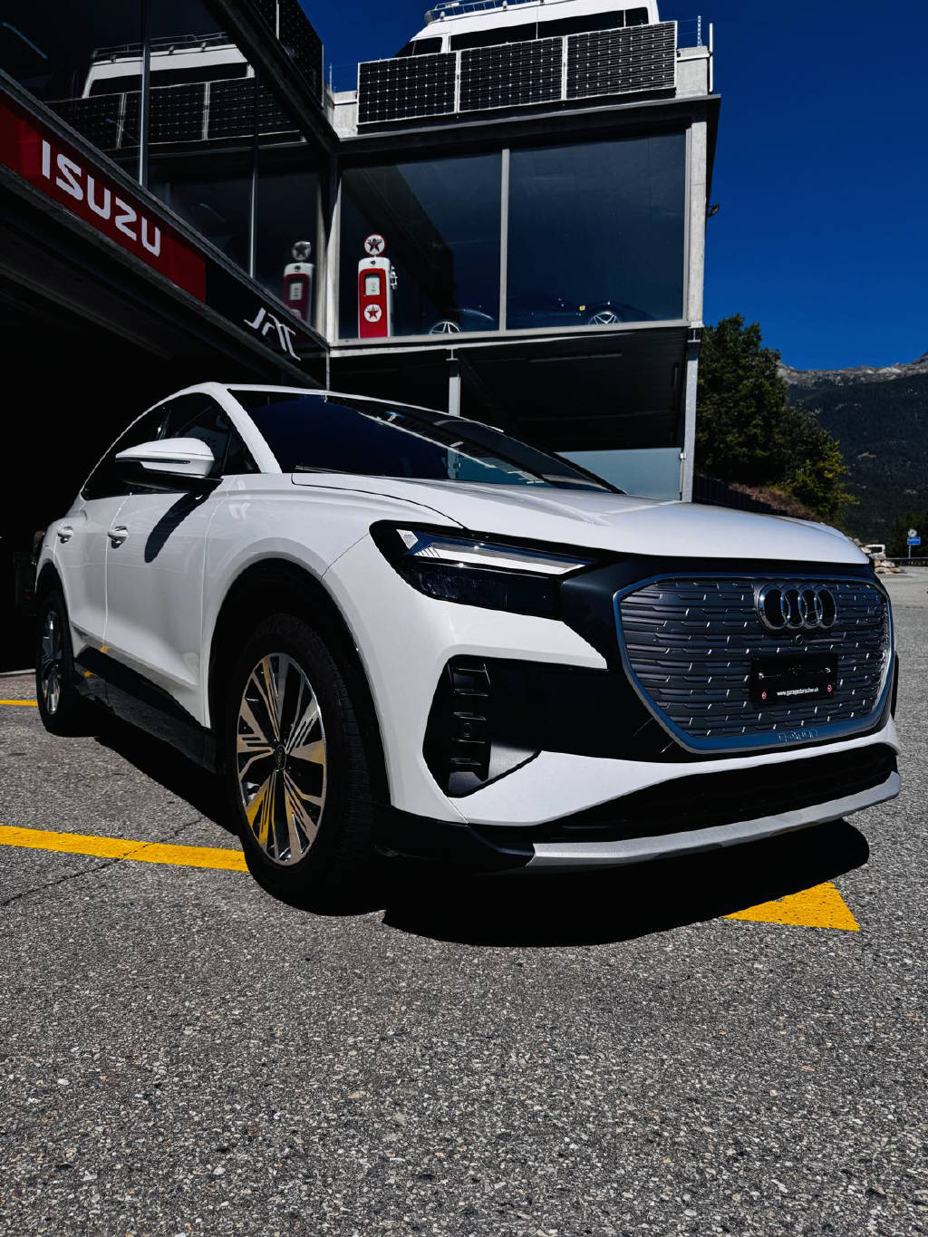 AUDI Q4 e-tron Sportback 50 quattro-showroom-element-1