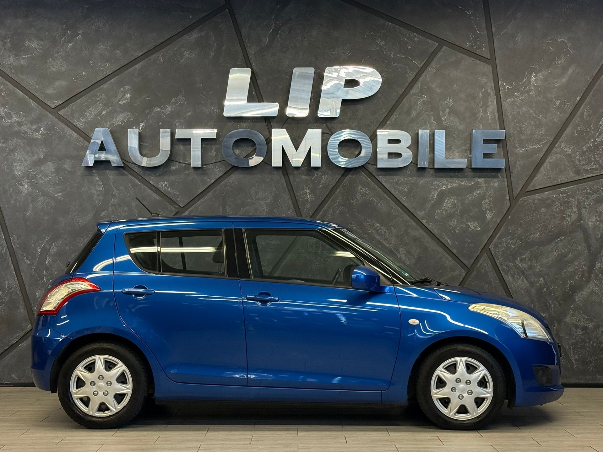 SUZUKI Swift 1.3 16V TDI GL Top-showroom-element-3