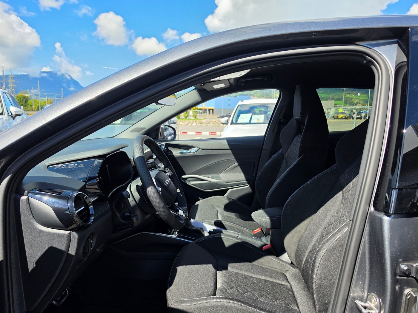 SKODA Fabia 1.0 TSI Dynamic DSG-image-6