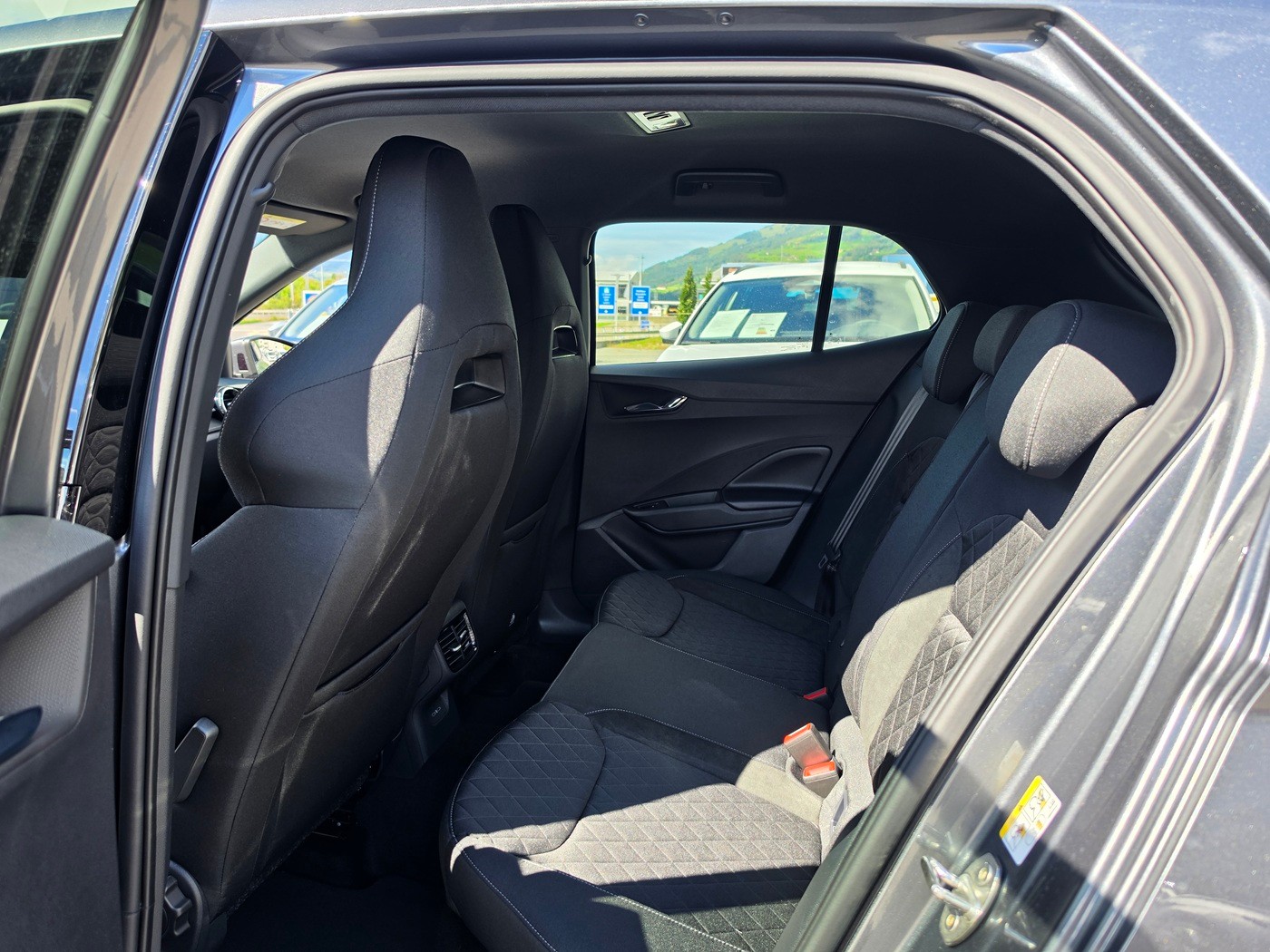 SKODA Fabia 1.0 TSI Dynamic DSG-image-8