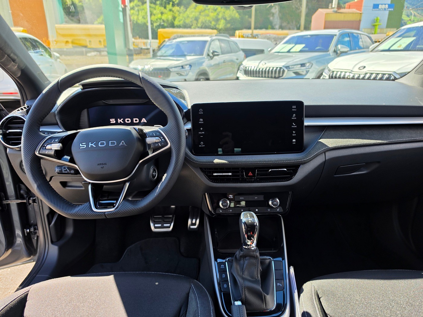 SKODA Fabia 1.0 TSI Dynamic DSG-image-9