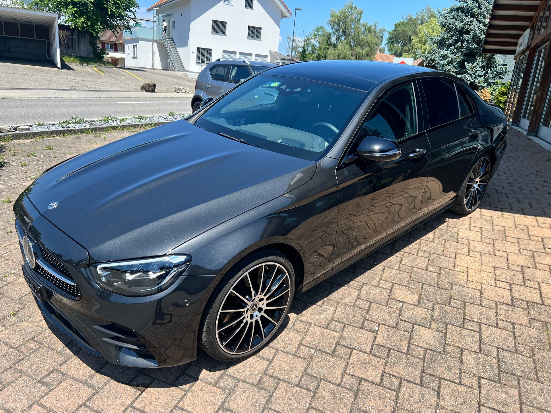 MERCEDES-BENZ d Limousine Swiss Star 4MATIC MSI plus 4 New: 4 Jahre/120000 Km