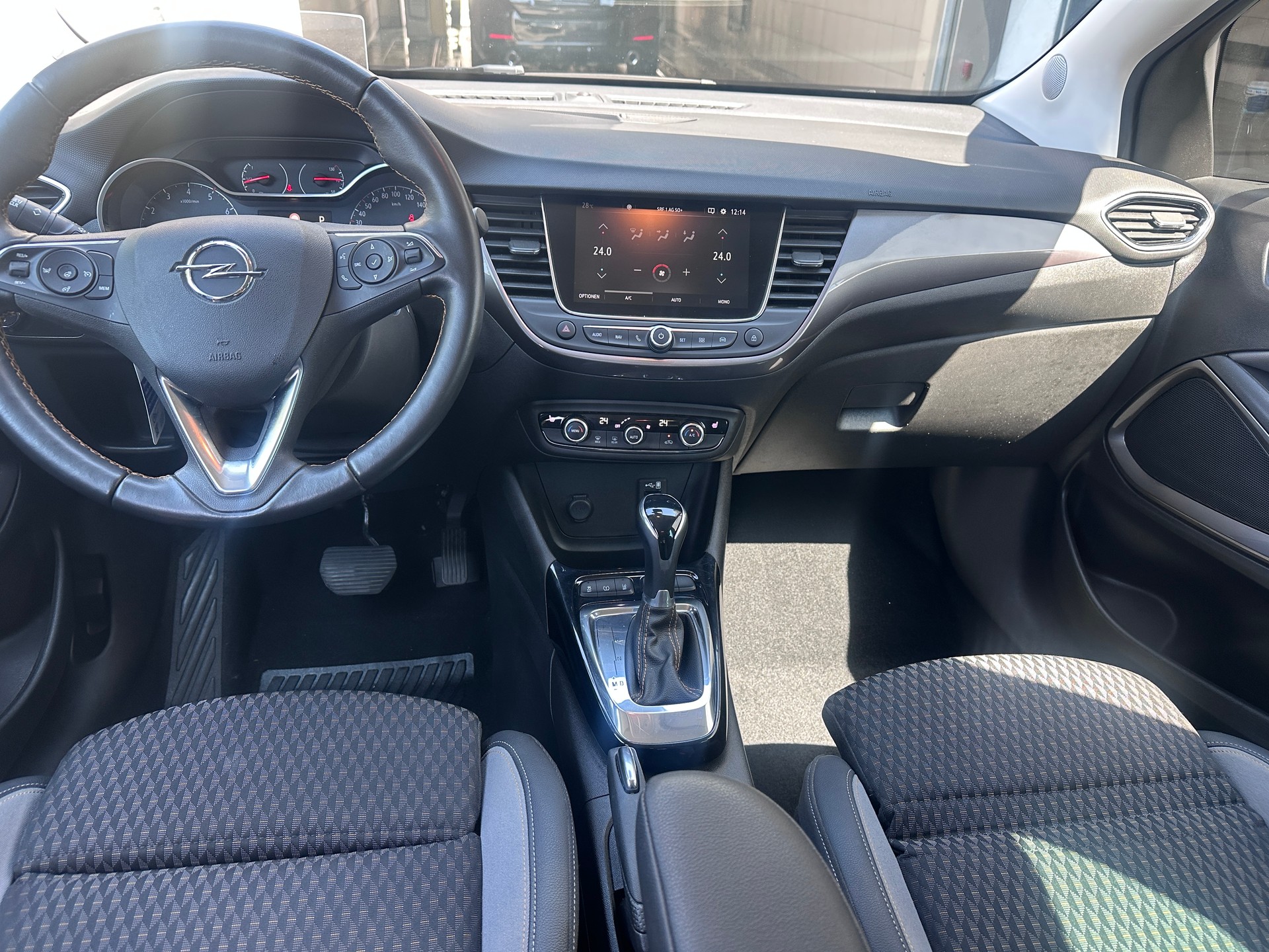 OPEL Crossland X 1.2i Excellence Automatik-image-17