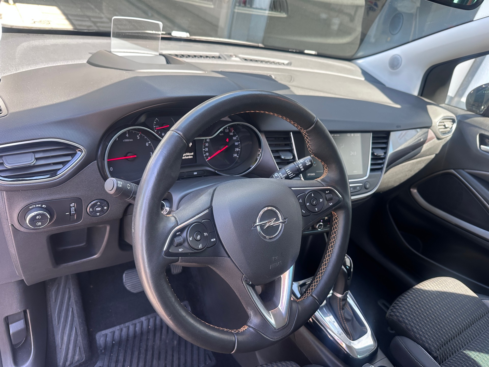 OPEL Crossland X 1.2i Excellence Automatik-image-18