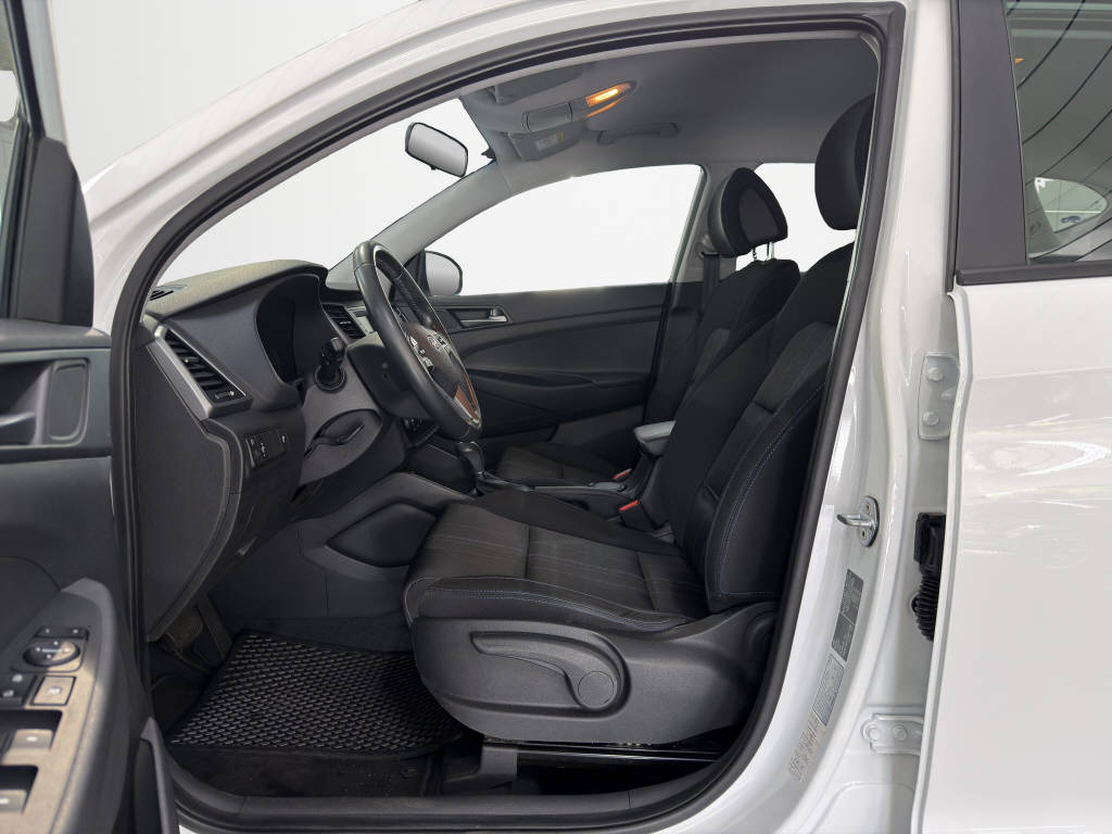 HYUNDAI Tucson 1.7 CRDi Origo S/S 2WD-image-8