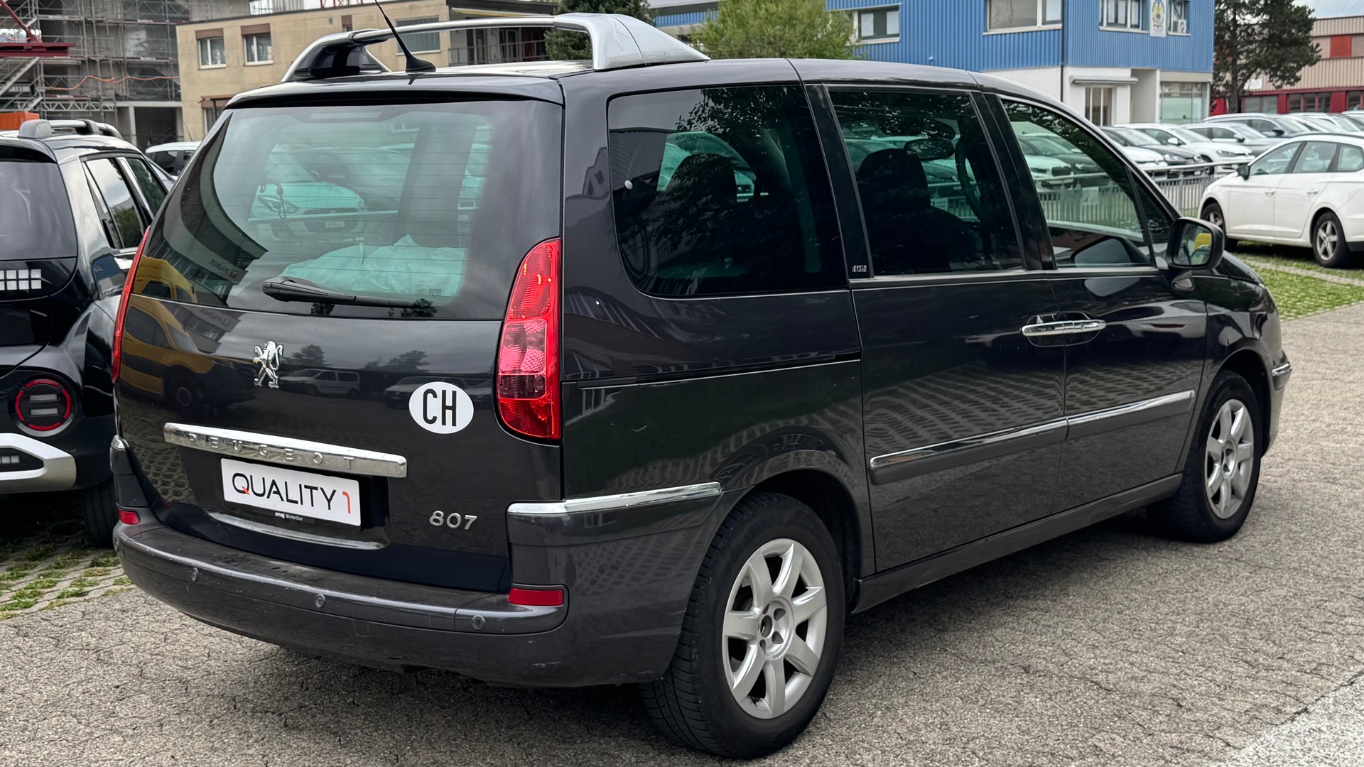 PEUGEOT 807 2.0 16V HDi Family+ 7 Plätze-image-3