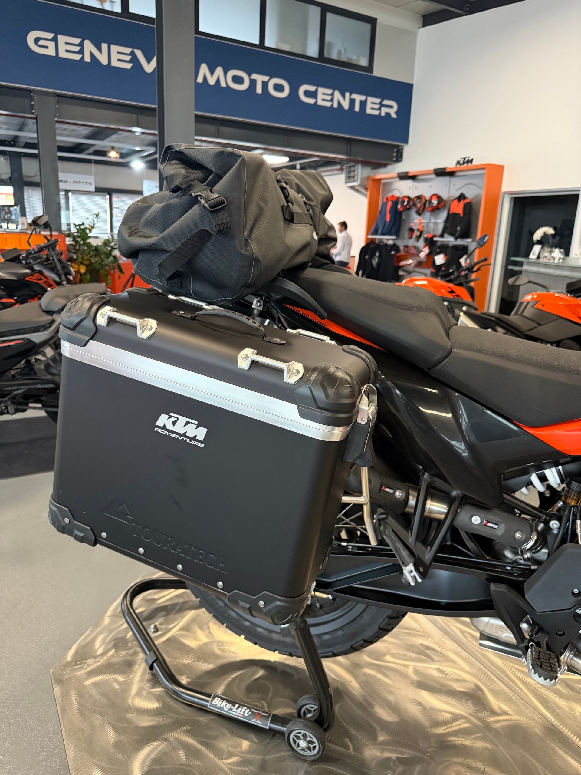 KTM 790 Adventure-image-3