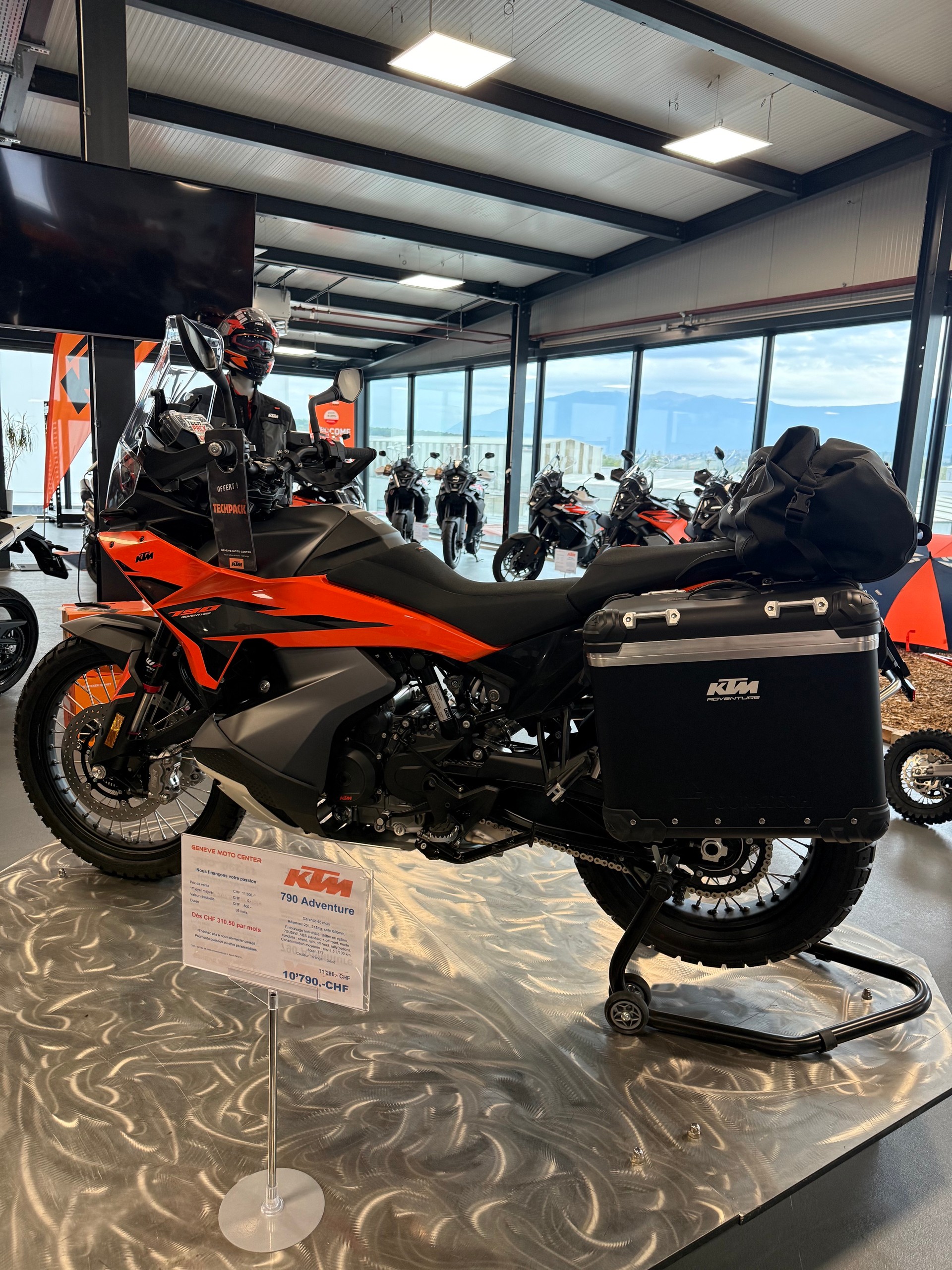 KTM 790 Adventure-image-1