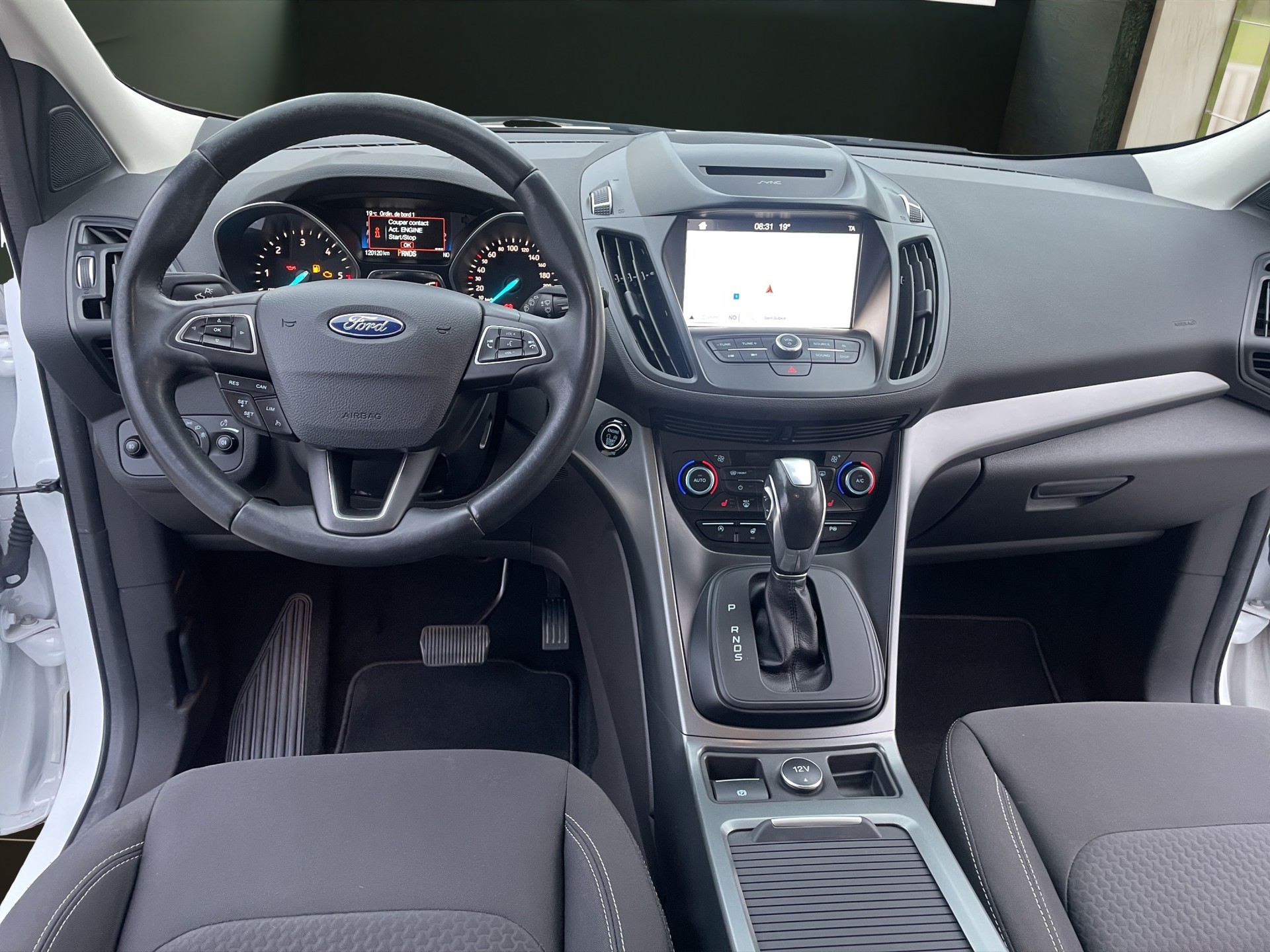 FORD Kuga 2.0 TDCi Vignale 4WD PowerShift-image-10
