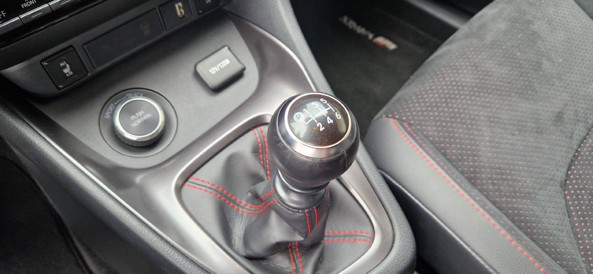 TOYOTA GR Yaris 1.6 Turbo Sport 4x4-image-10
