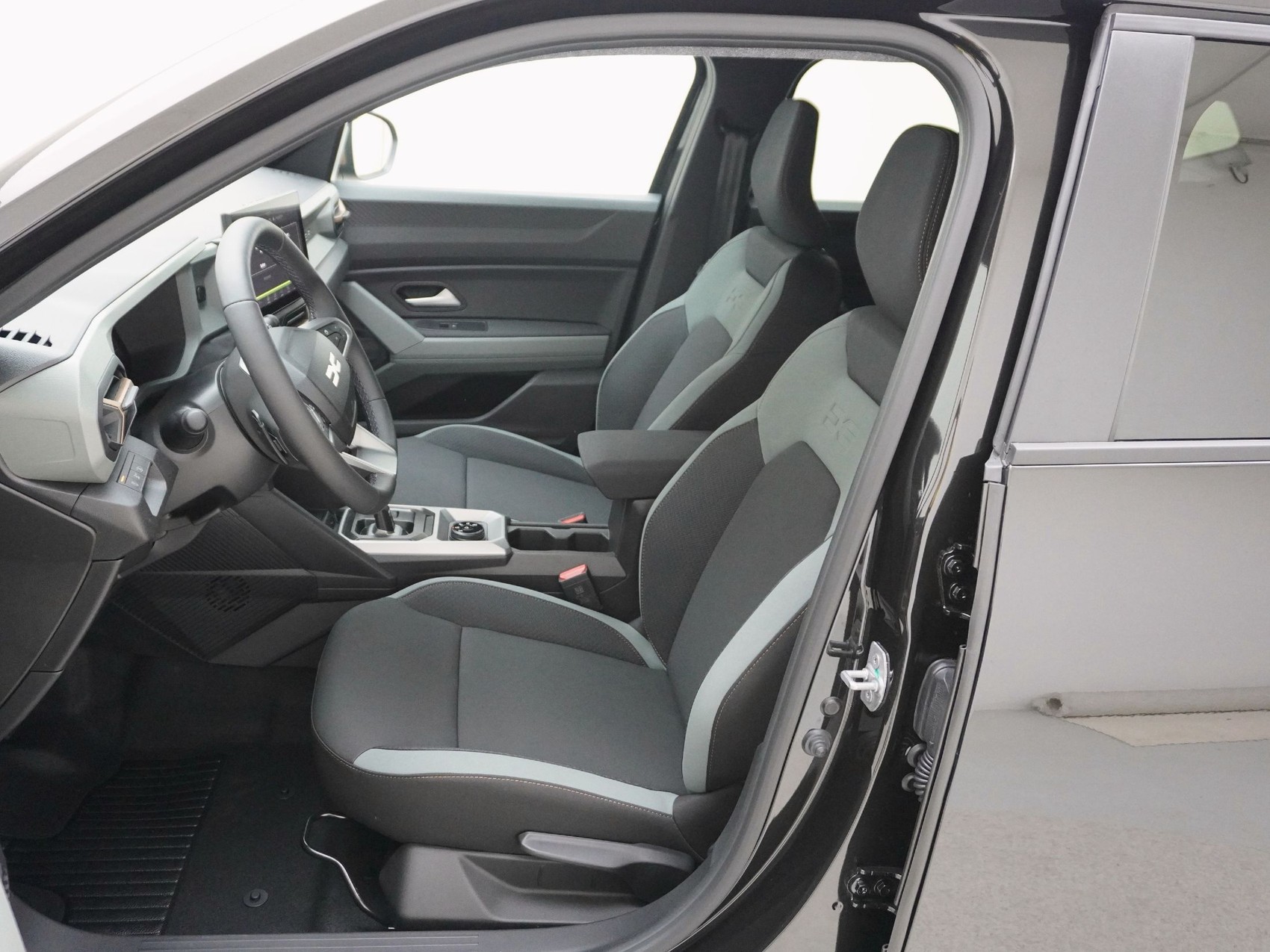 DACIA Duster 1.2 Hybrid Extreme 4x4-image-12