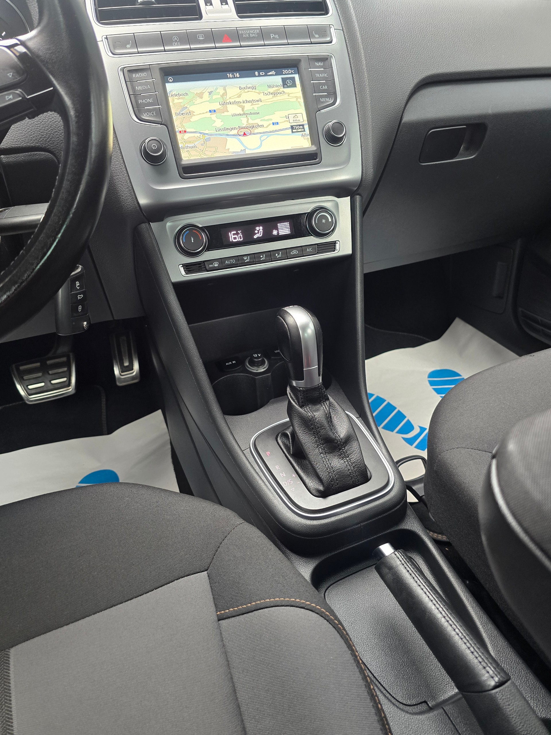 VW Polo 1.2 TSI BMT Allstar DSG-image-15
