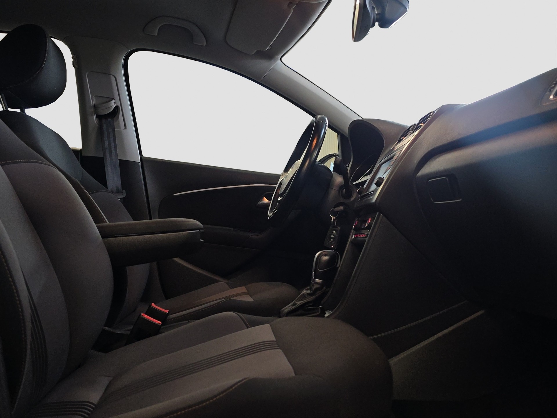 VW Polo 1.2 TSI BMT Allstar DSG-image-13