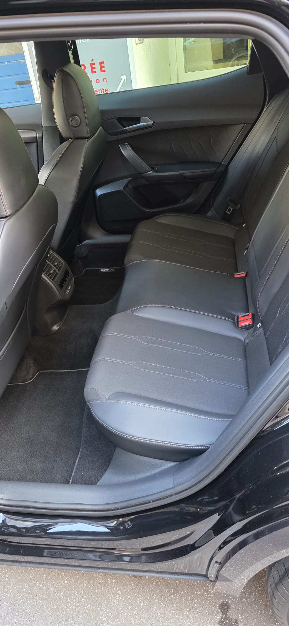 CUPRA Formentor 1.5 TSI DSG-image-22