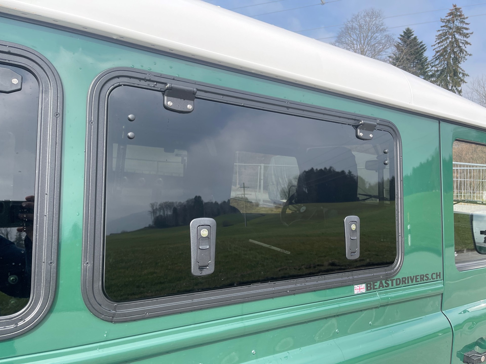 LAND ROVER DEFENDER 110 2.5 Td5 HT-image-6