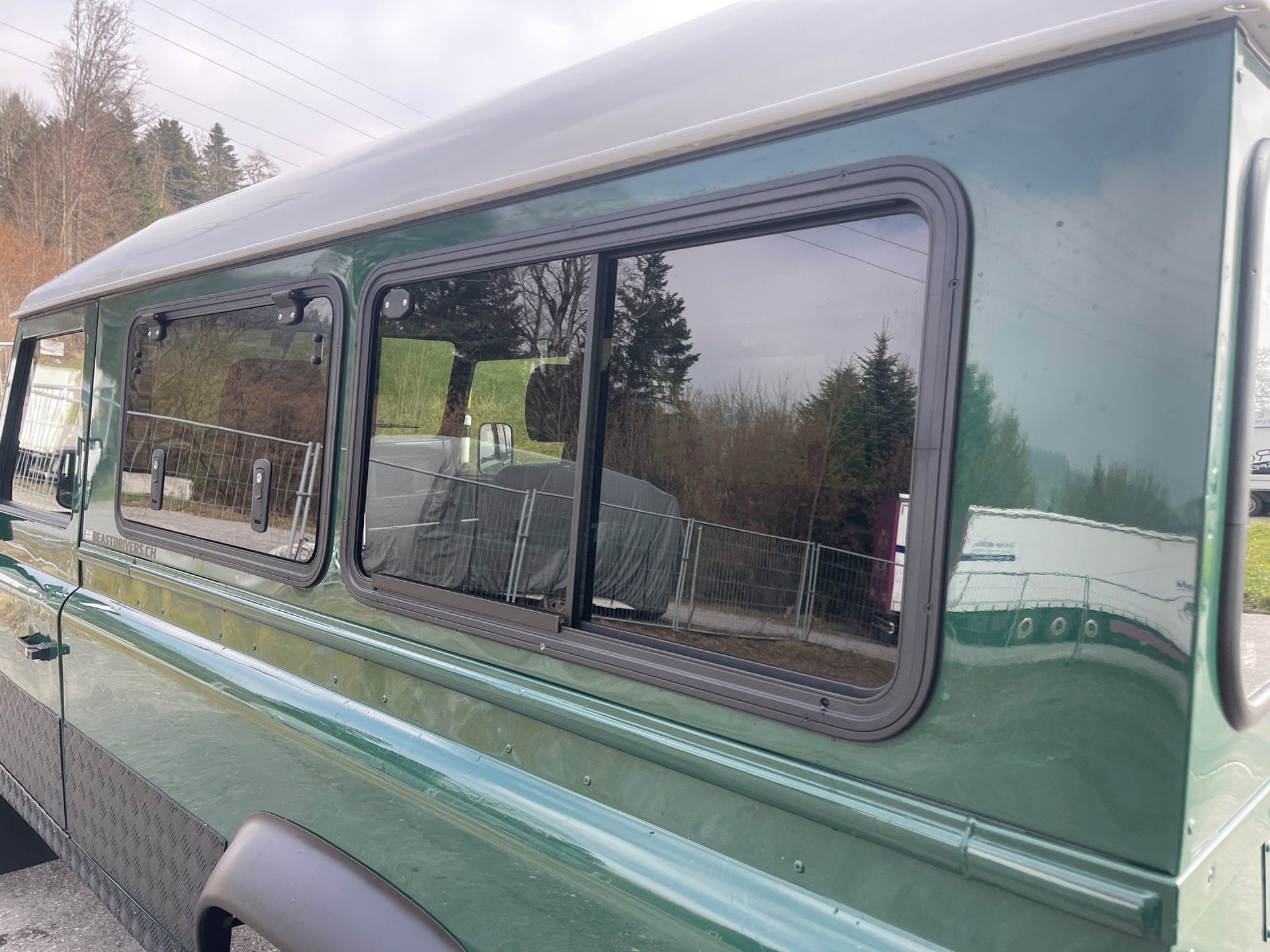 LAND ROVER DEFENDER 110 2.5 Td5 HT-image-7