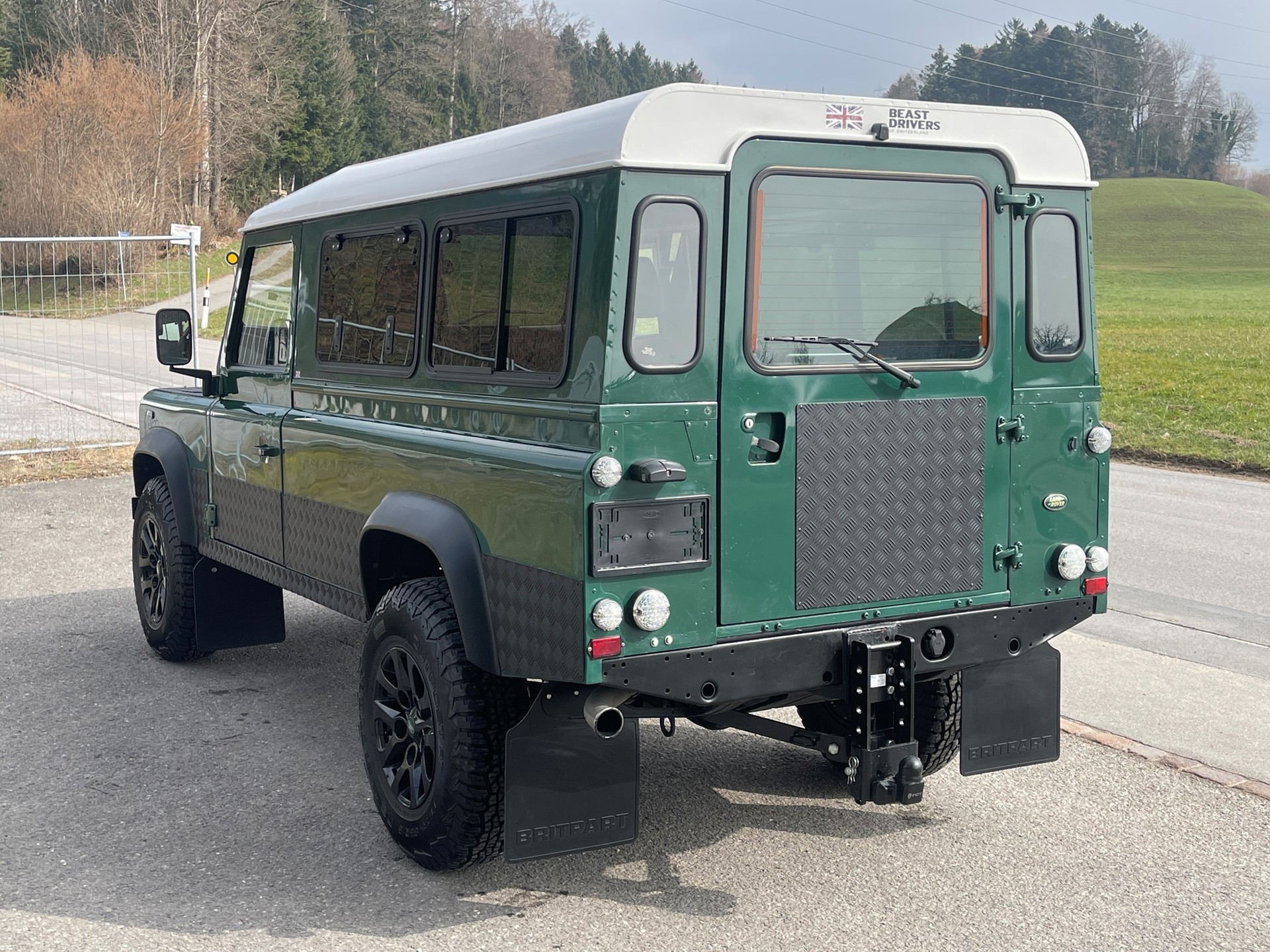 LAND ROVER DEFENDER 110 2.5 Td5 HT-image-2