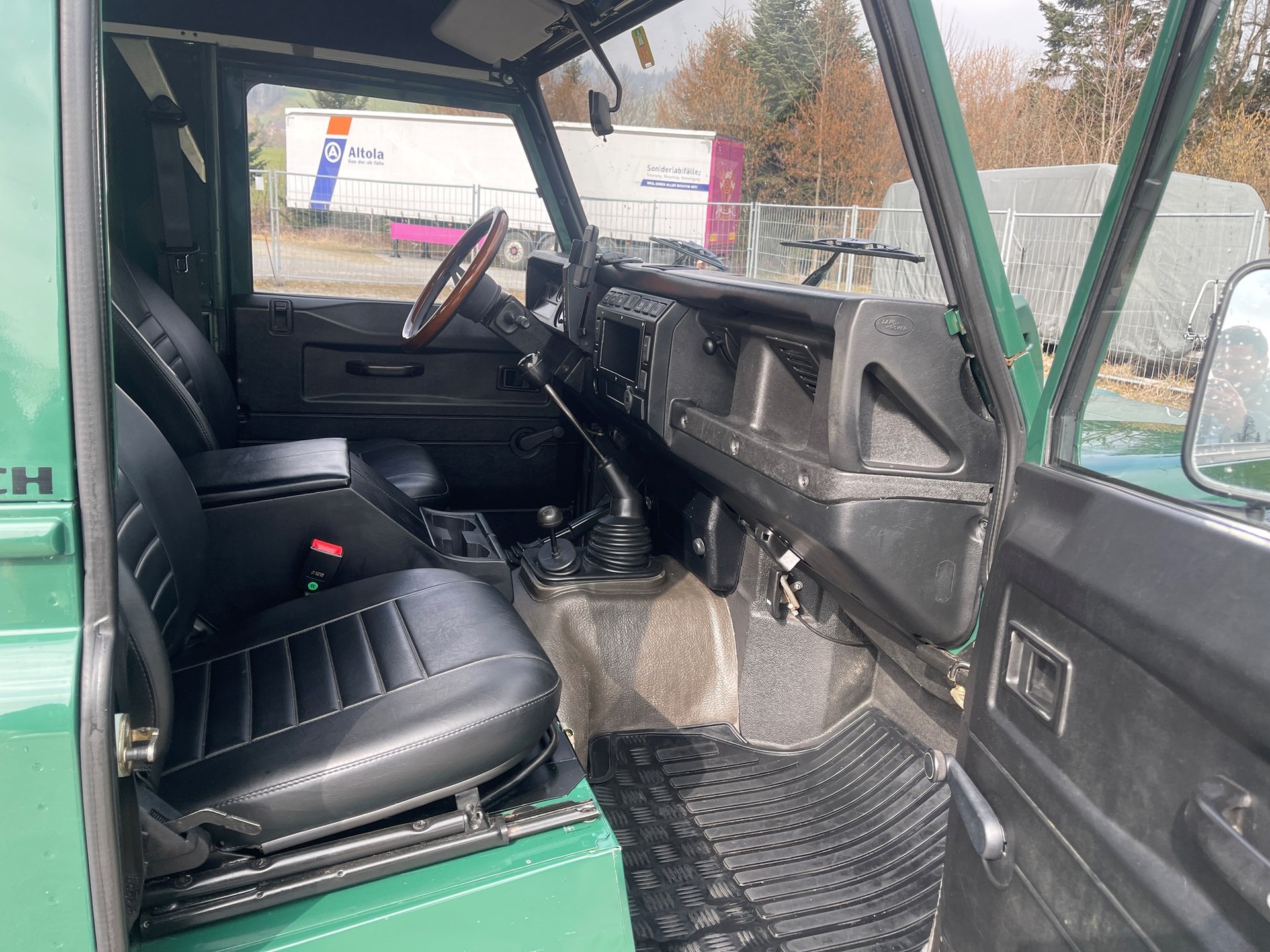 LAND ROVER DEFENDER 110 2.5 Td5 HT-image-9