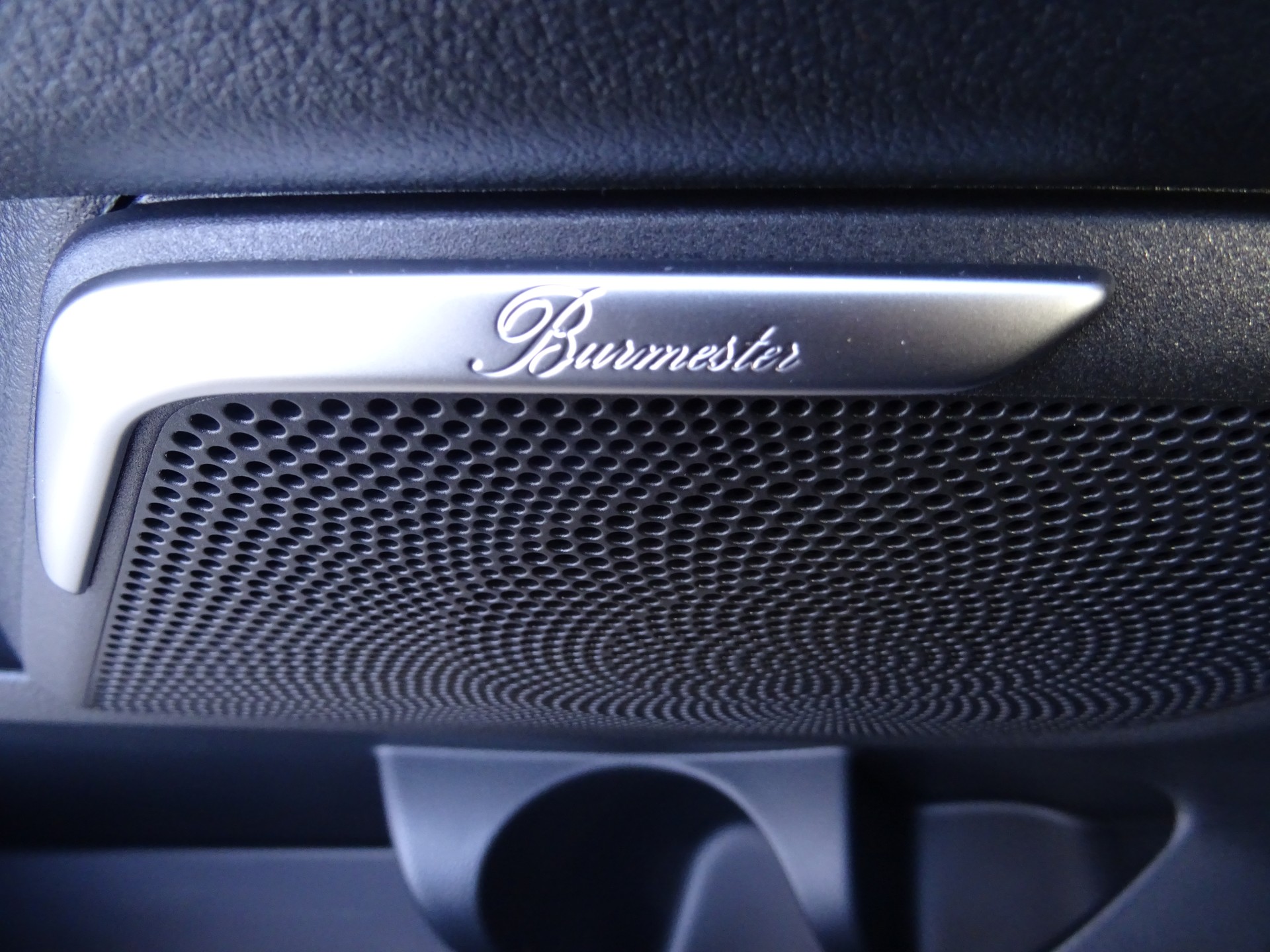 MERCEDES-BENZ V300 d 4Matic SWISS Edition-image-15