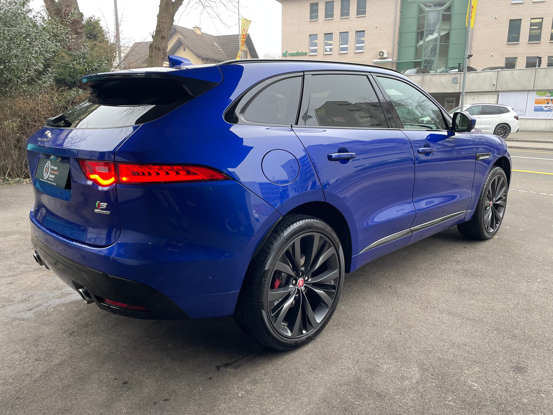 JAGUAR F-Pace 3.0 TD R-Sport AWD Automatik-image-3