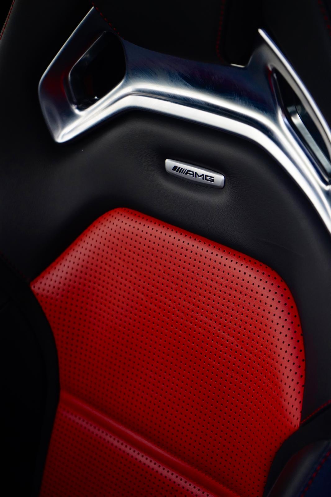 MERCEDES-BENZ GLC 63 AMG 4Matic+ 9G-Tronic-image-11