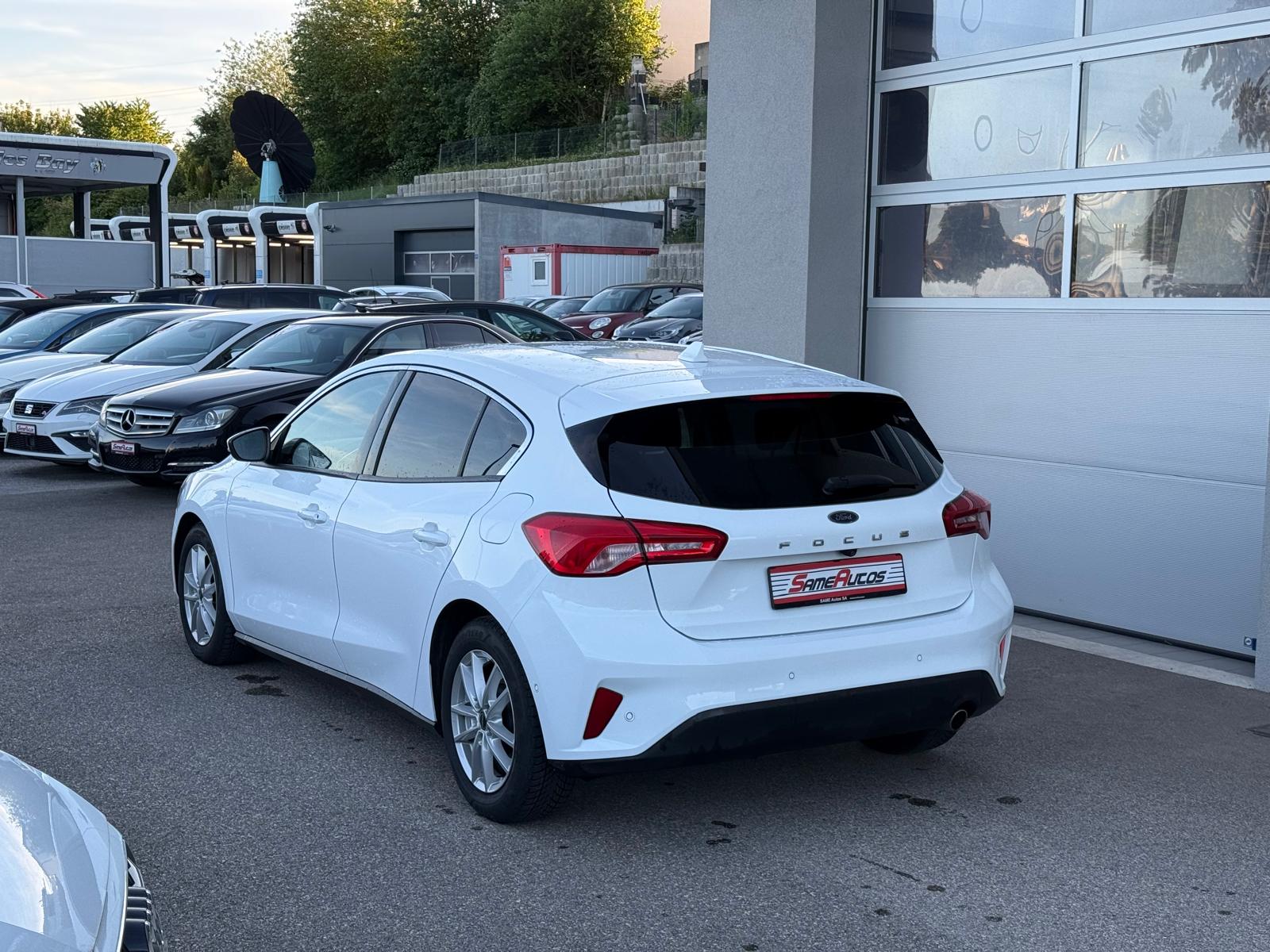 FORD Focus 2.0 TDCi Titanium Automatic-image-3