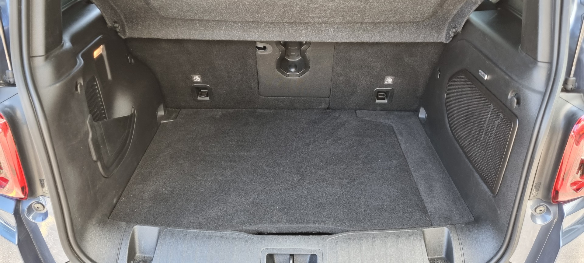 JEEP Renegade 1.3 T PHEV Limited AWD-image-8