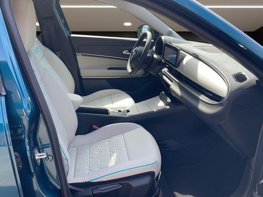 FIAT 600e La Prima-image-12