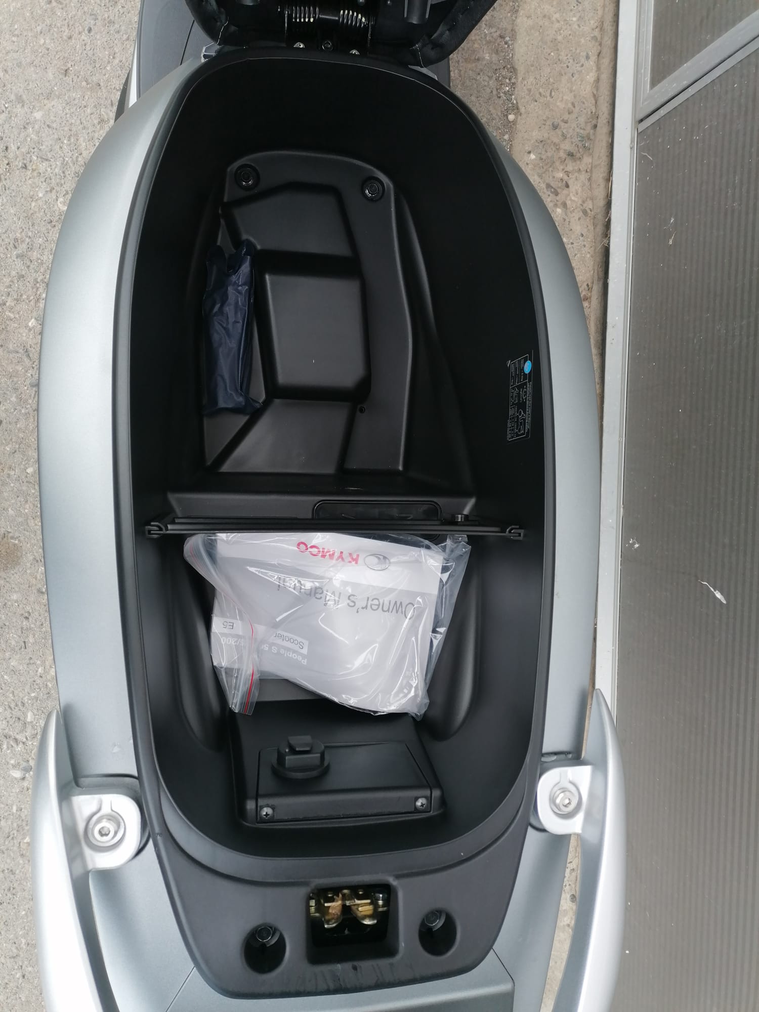 KYMCO People S 125i ABS Topcase/Windschild-image-5