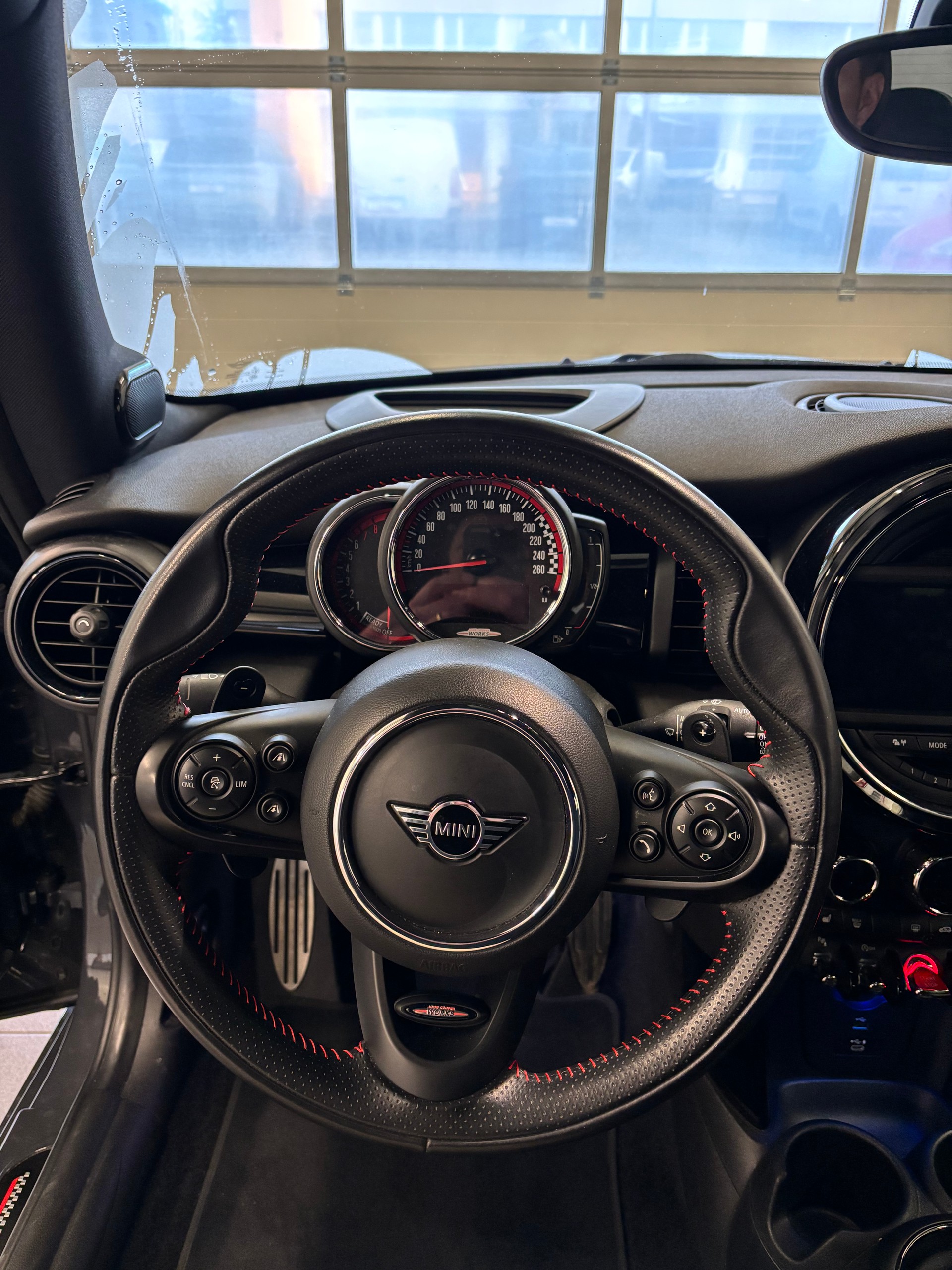 MINI Cooper John Cooper Works Steptronic-image-9