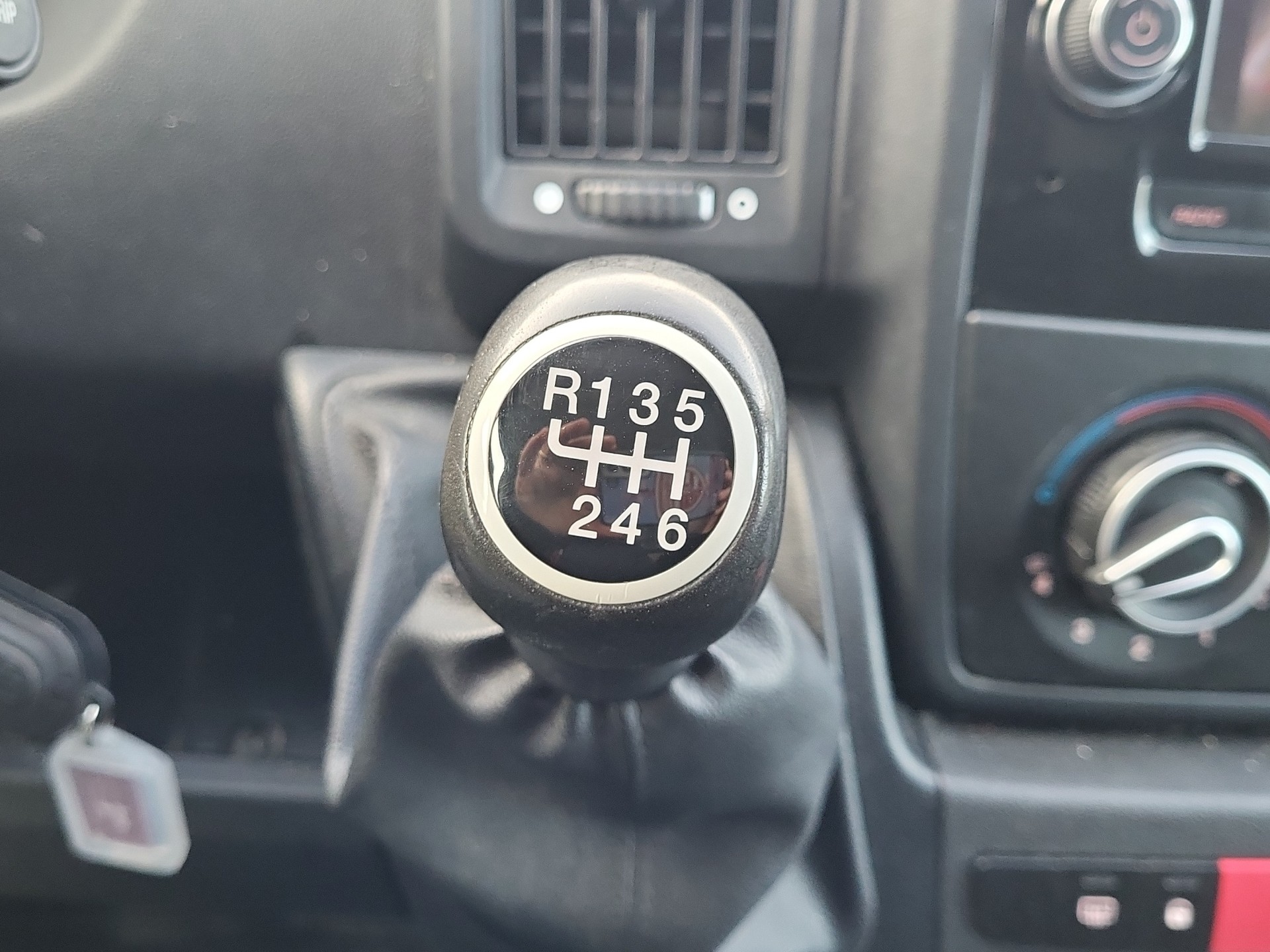 PEUGEOT Boxer 2.2 HDI 330 L1H1 Premium-image-7