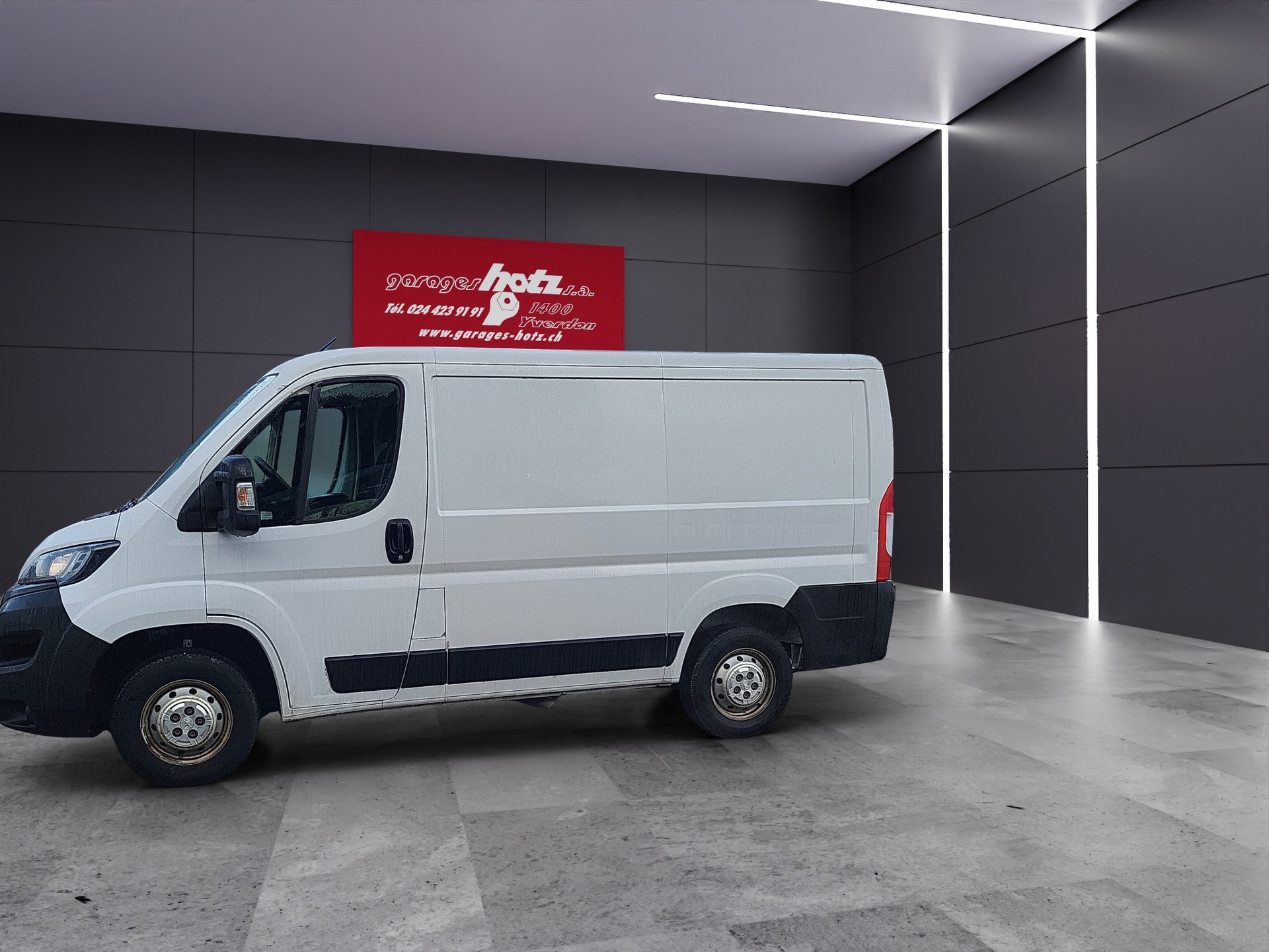 PEUGEOT Boxer 2.2 HDI 330 L1H1 Premium-showroom-element-1