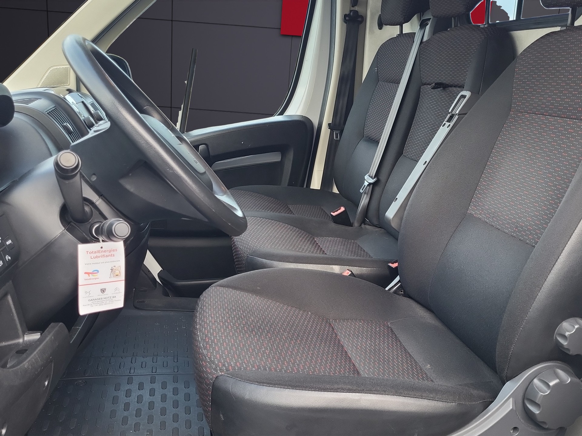 PEUGEOT Boxer 2.2 HDI 330 L1H1 Premium-image-4