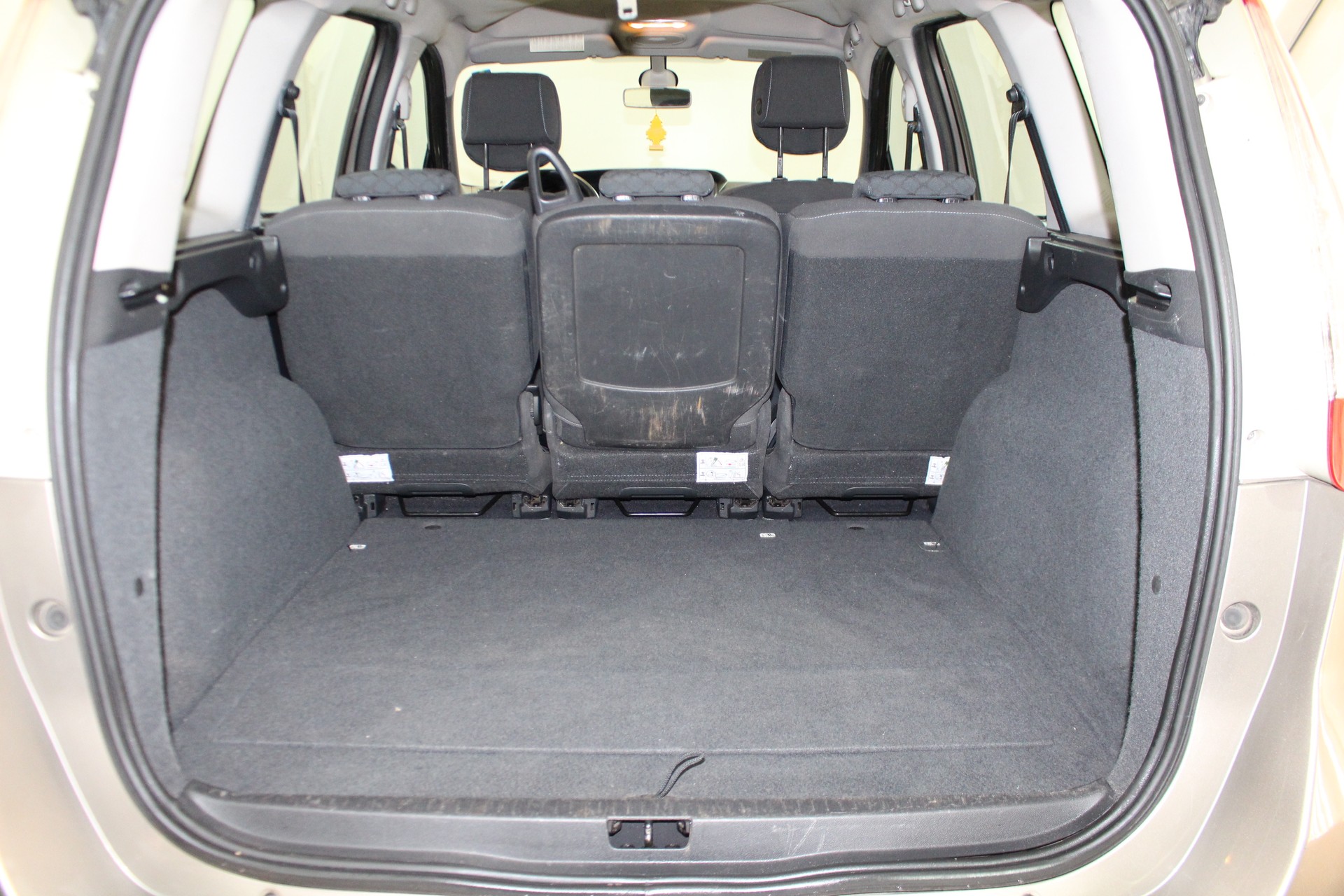 RENAULT Grand Scénic 1.6 110 Expression 5P-image-8