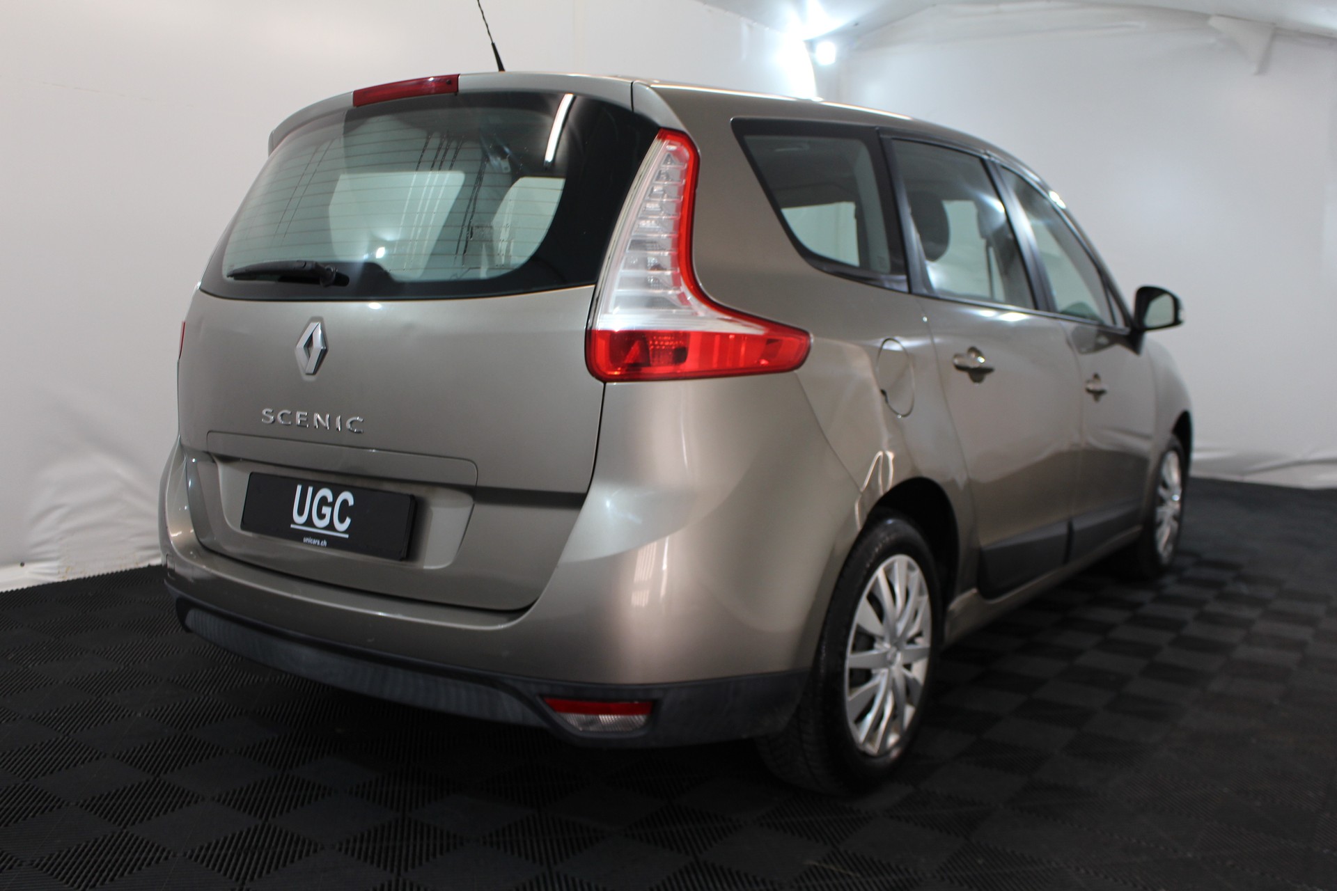 RENAULT Grand Scénic 1.6 110 Expression 5P-image-5