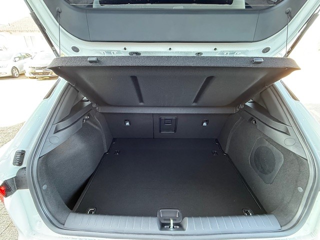 KIA K4 1.6 T-GDi GT-Line-image-10