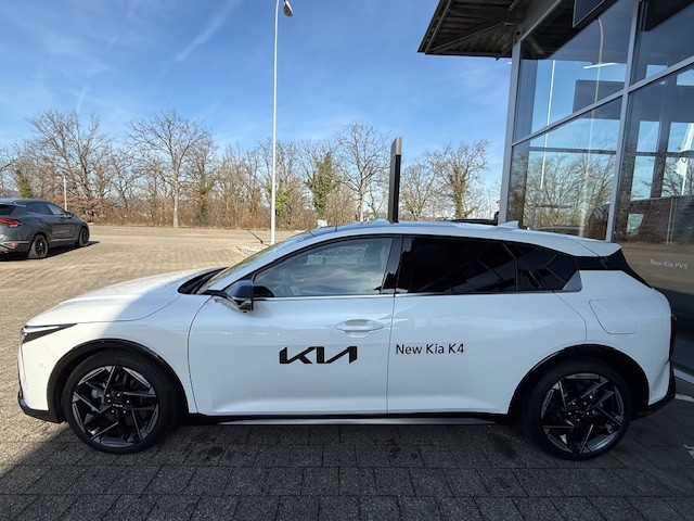 KIA K4 1.6 T-GDi GT-Line-showroom-element-2