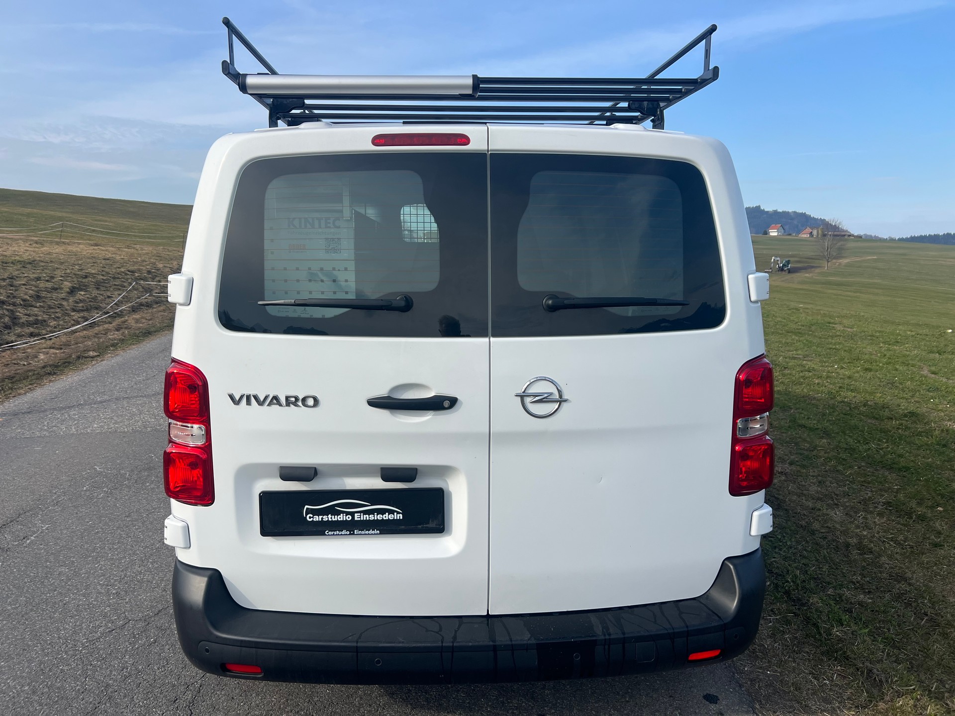OPEL Vivaro Cargo 1.5 CDTI Inkl. Innenausbau!-image-4
