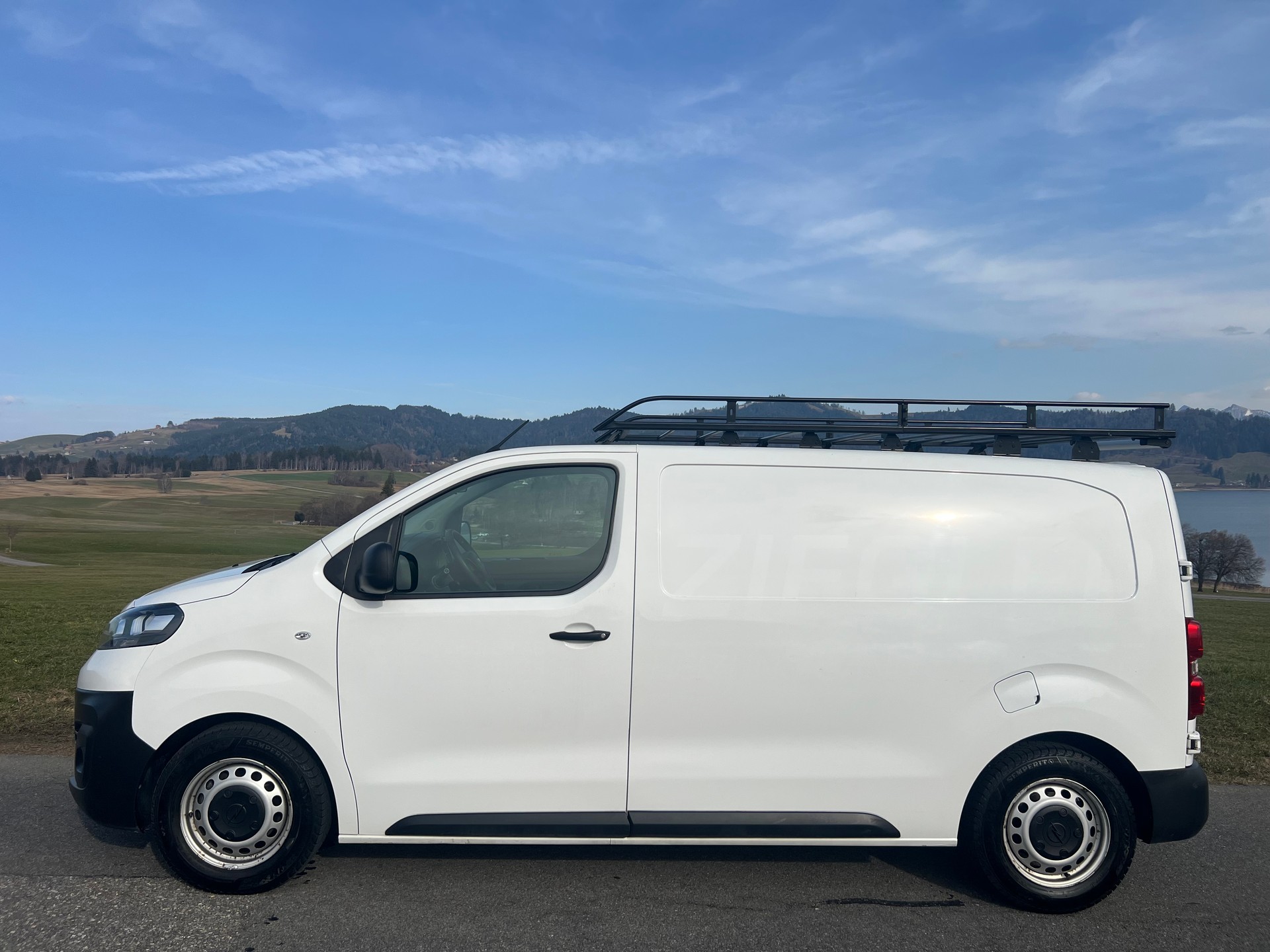 OPEL Vivaro Cargo 1.5 CDTI Inkl. Innenausbau!-image-2