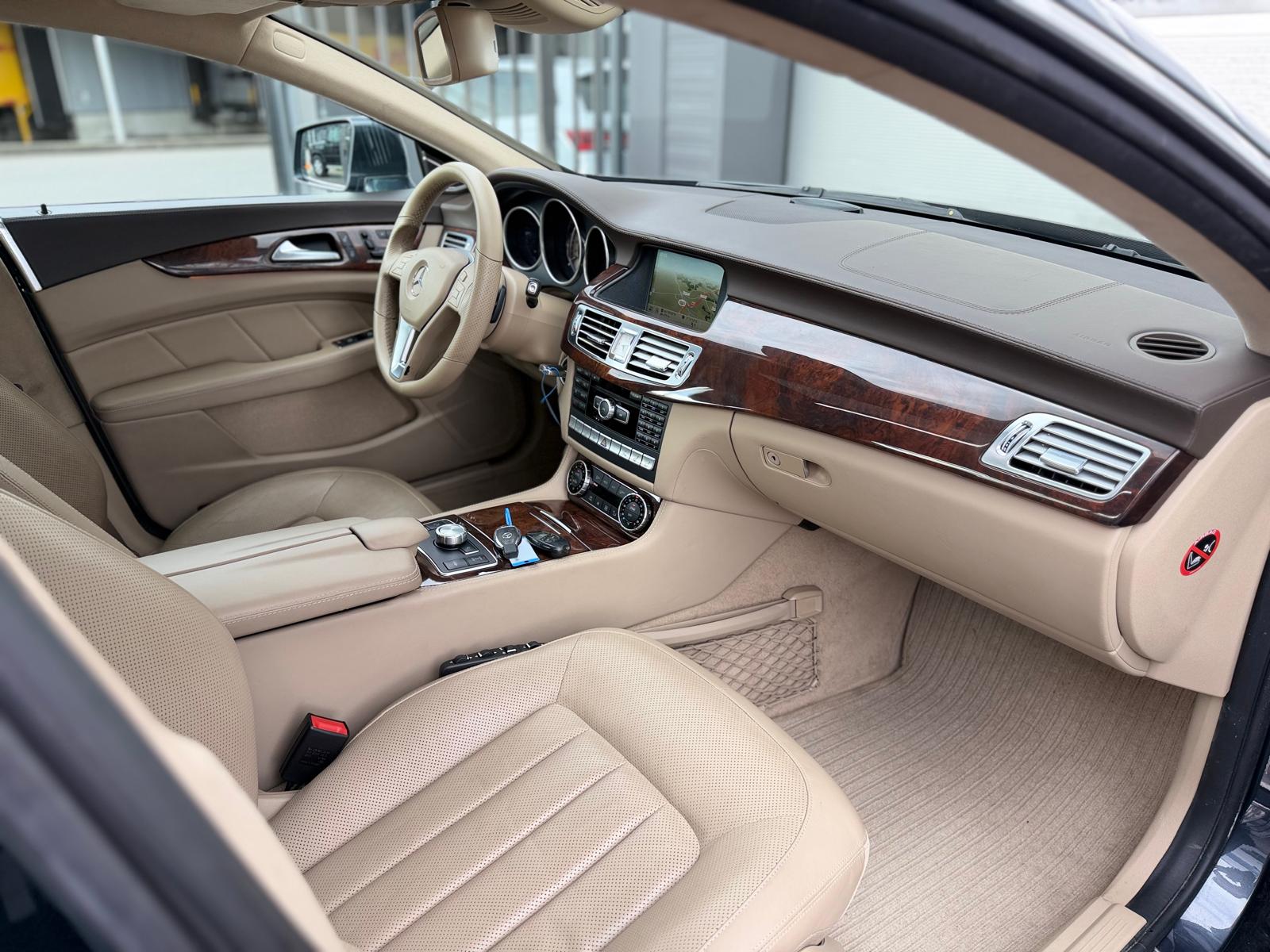 MERCEDES-BENZ CLS 350 CDI Executive 4Matic 7G-Tronic-image-18