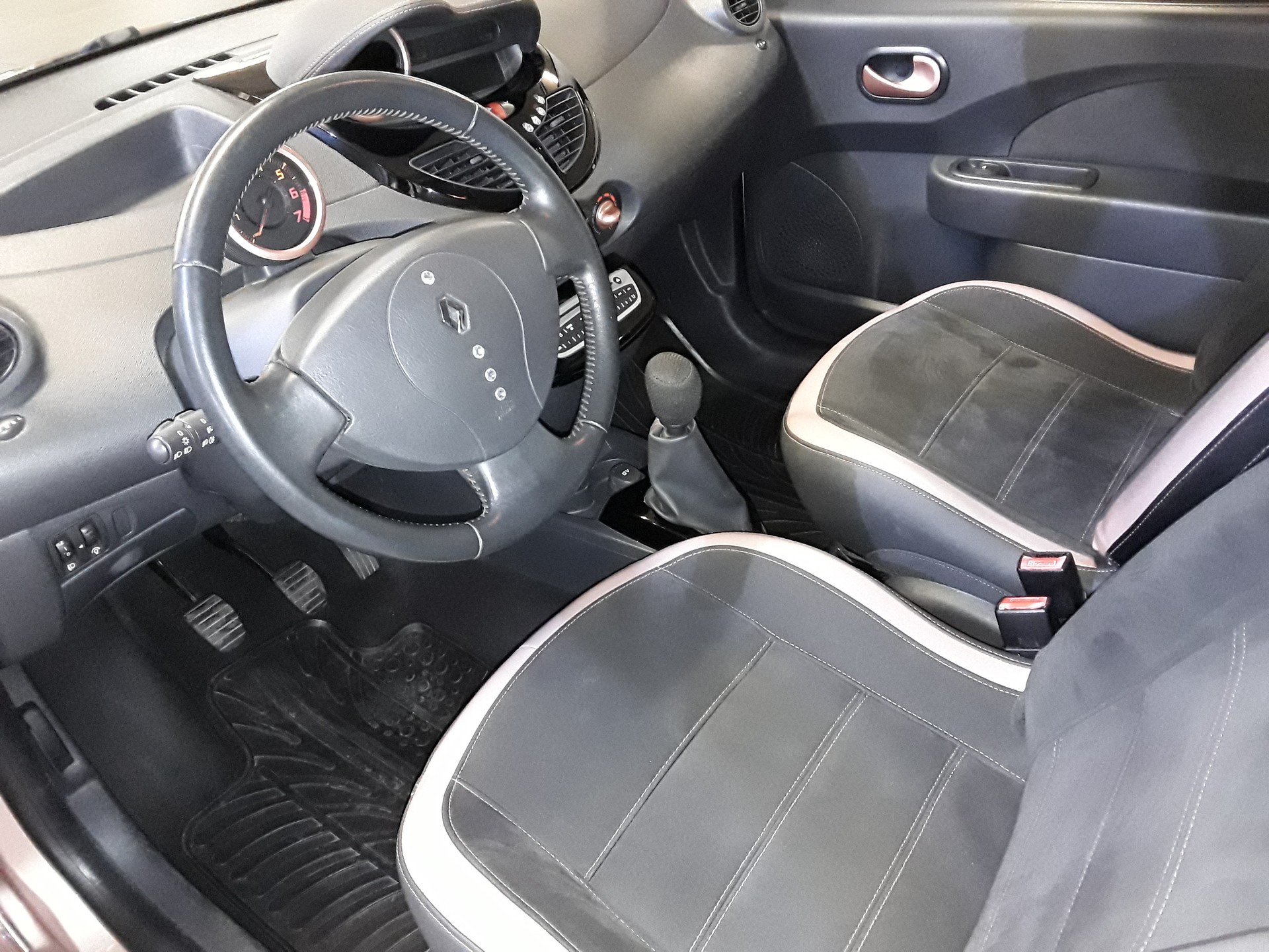 RENAULT Twingo 1.2 16V Miss Sixty-image-5