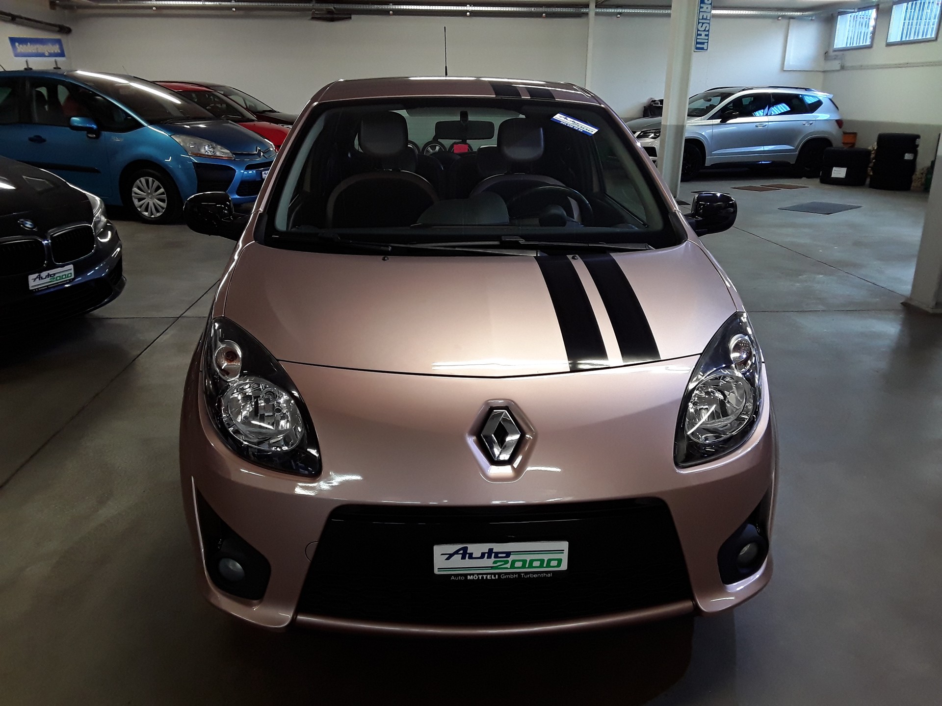 RENAULT Twingo 1.2 16V Miss Sixty-image-4
