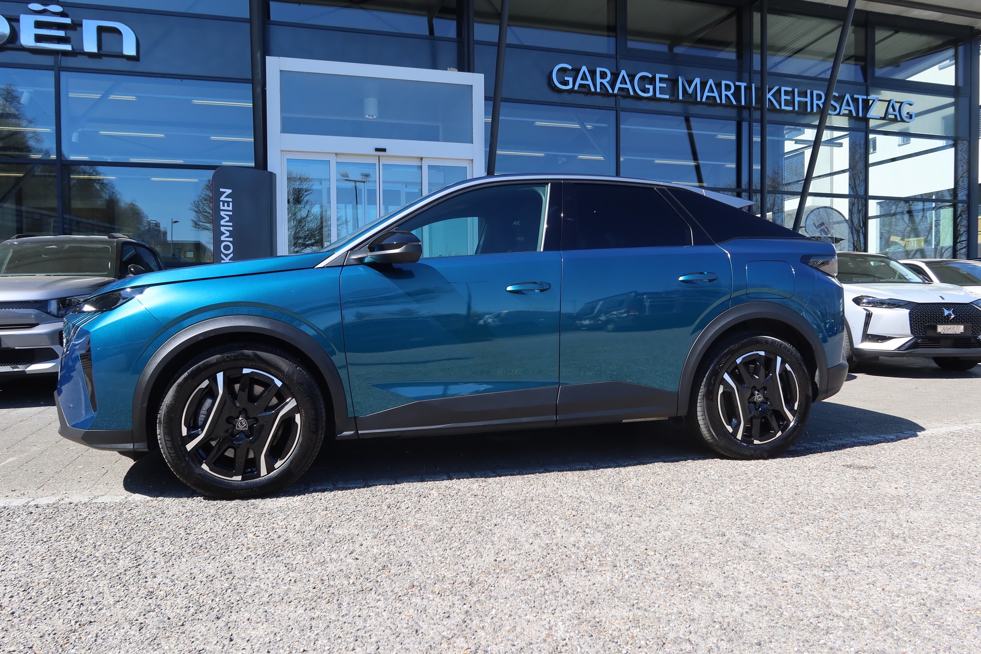 PEUGEOT 3008 73kWh Allure-image-2
