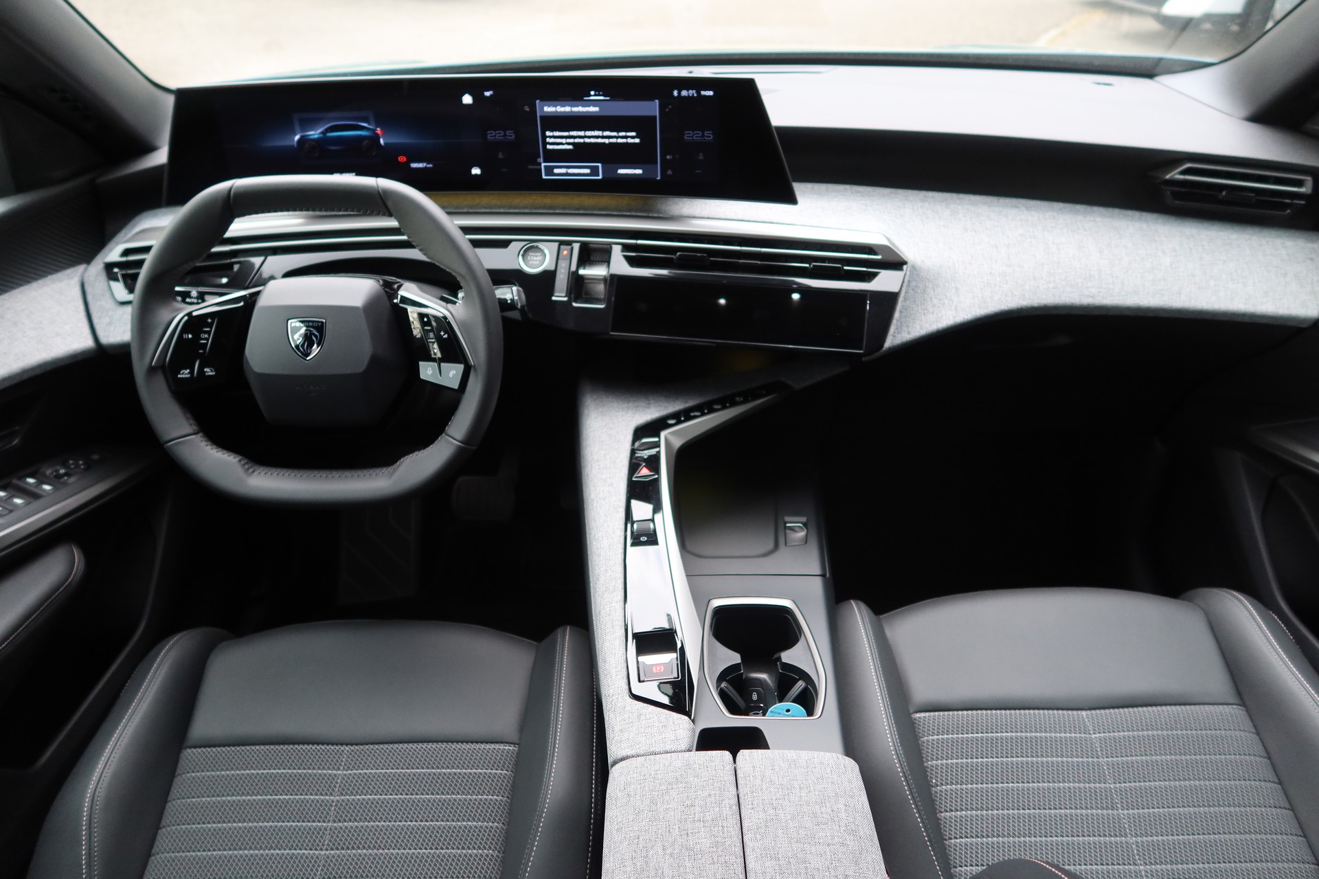PEUGEOT 3008 73kWh Allure-image-7
