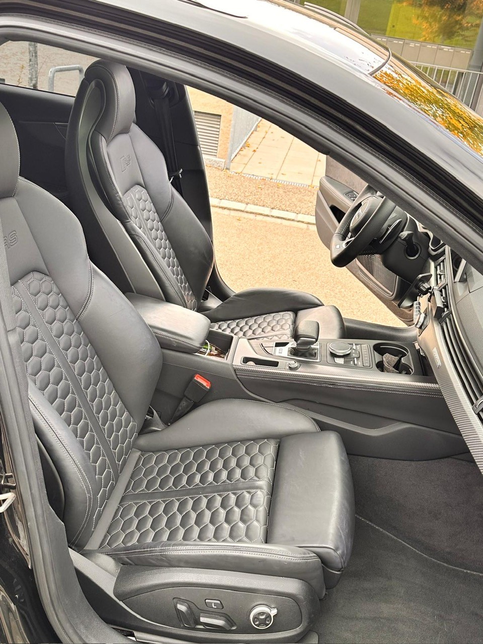 AUDI RS4 Avant 2.9 TFSI quattro tiptronic-image-7